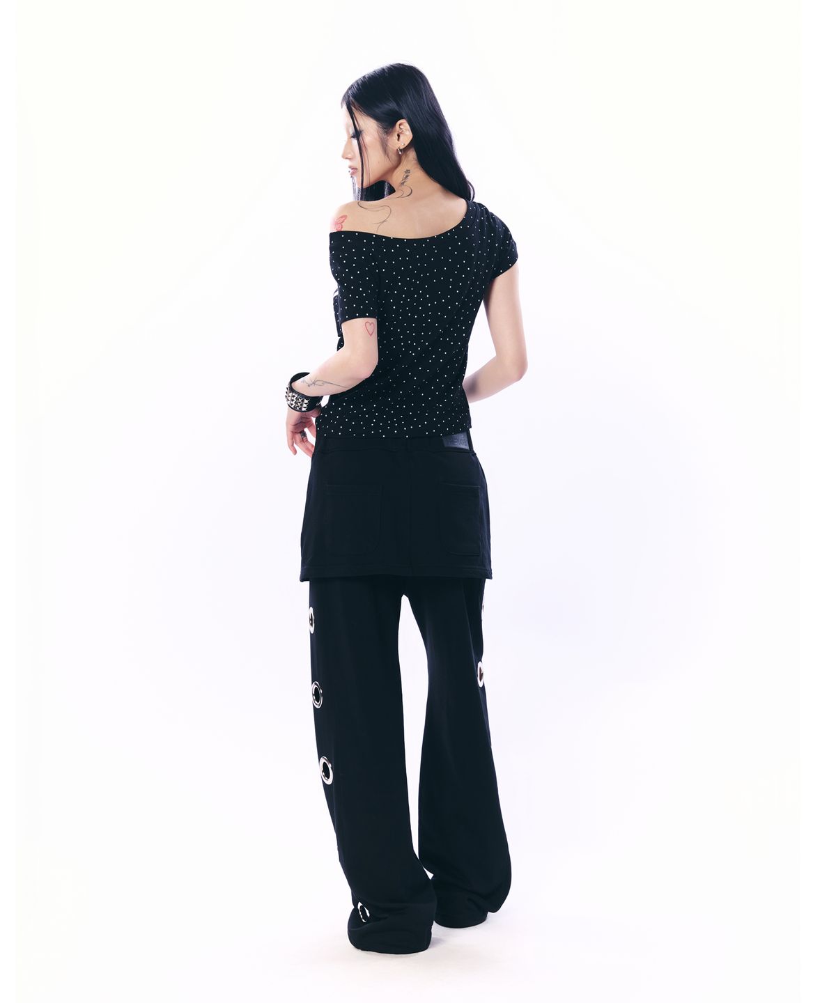 셋업이엑스이(SETUP-EXE) BOLD EYELET SKIRT PANTS / BLACK