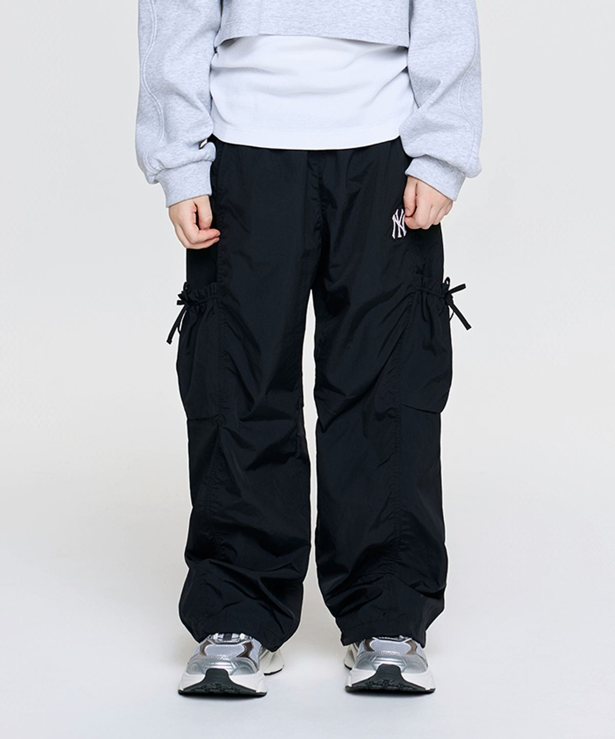 엠엘비 키즈(MLB KIDS) 스트릿 걸즈 리본 카고 우븐팬츠 NY (Black)