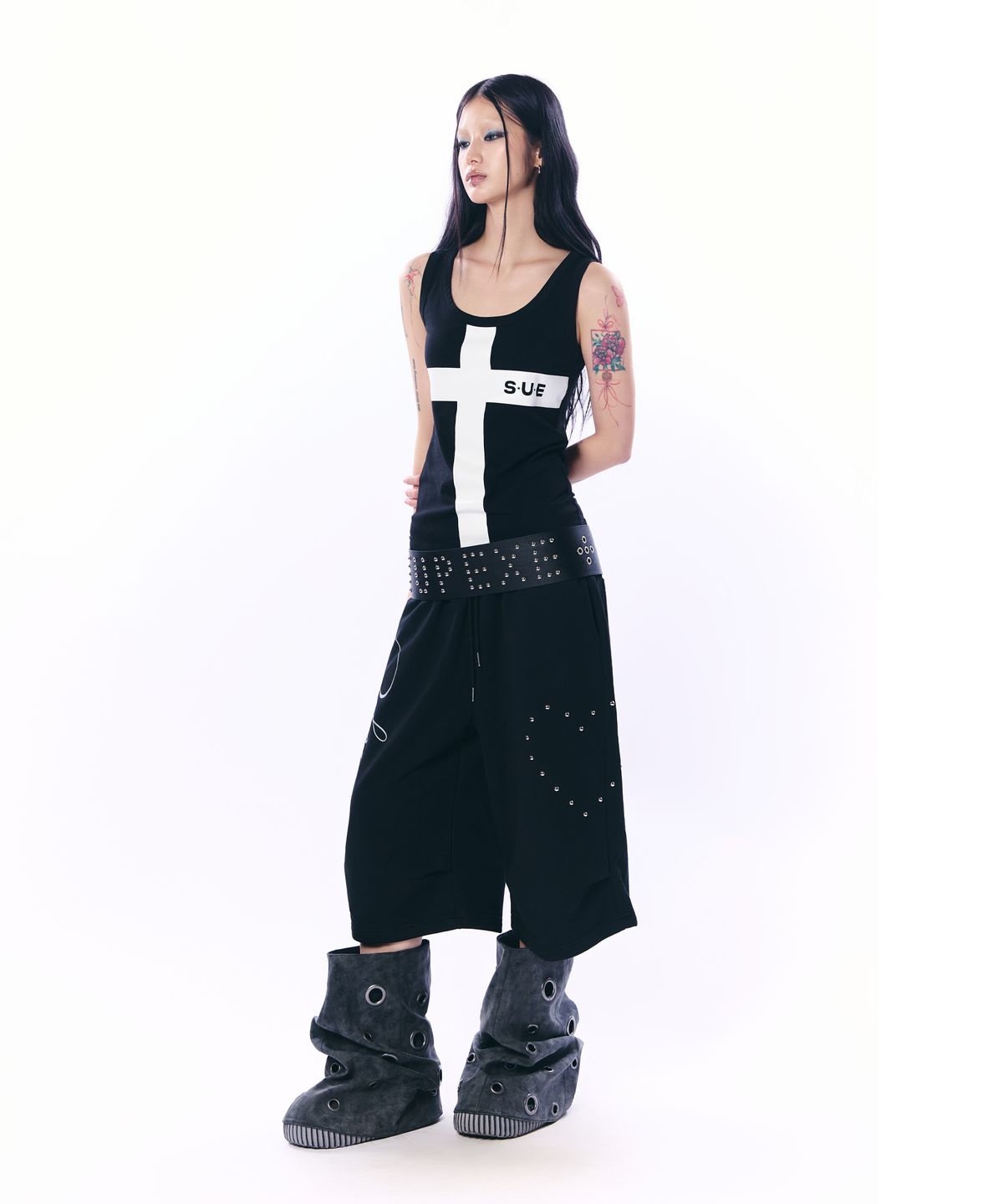 셋업이엑스이(SETUP-EXE) LOGO STUDDED TIE BELT / BLACK
