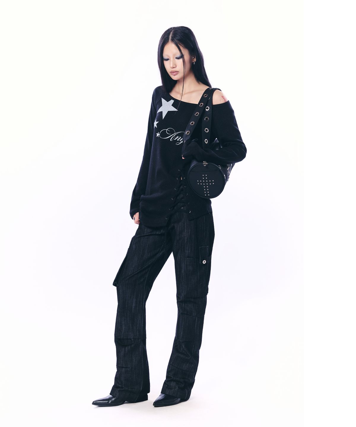 셋업이엑스이(SETUP-EXE) EYELET STRAP DUFFLE BAG / BLACK