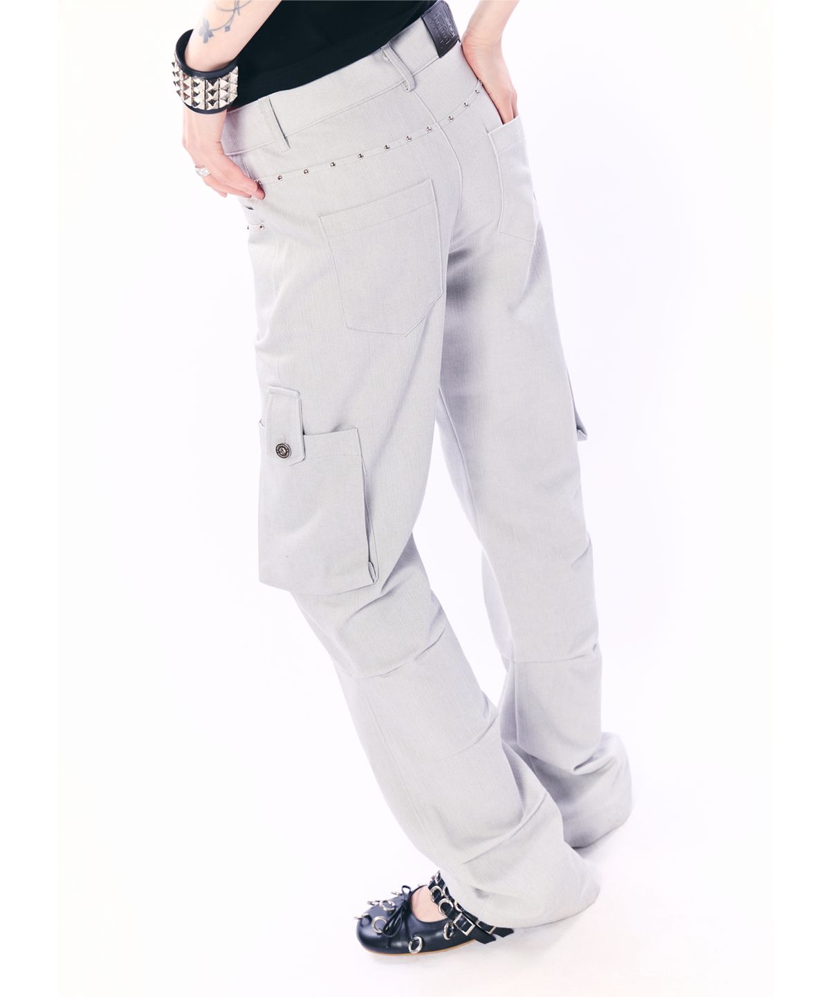 셋업이엑스이(SETUP-EXE) BOOTCUT CARGO PANTS / LIGHT GRAY