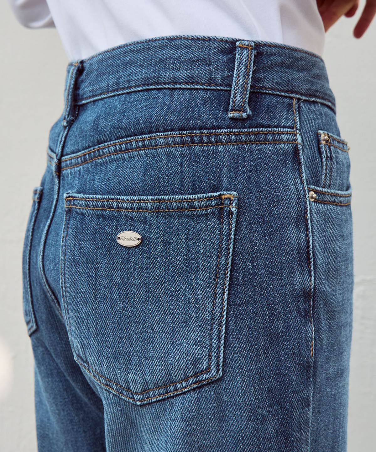 슬로우롤리(SLOWLOLLI) Relaxed boots cut denim - Mid blue