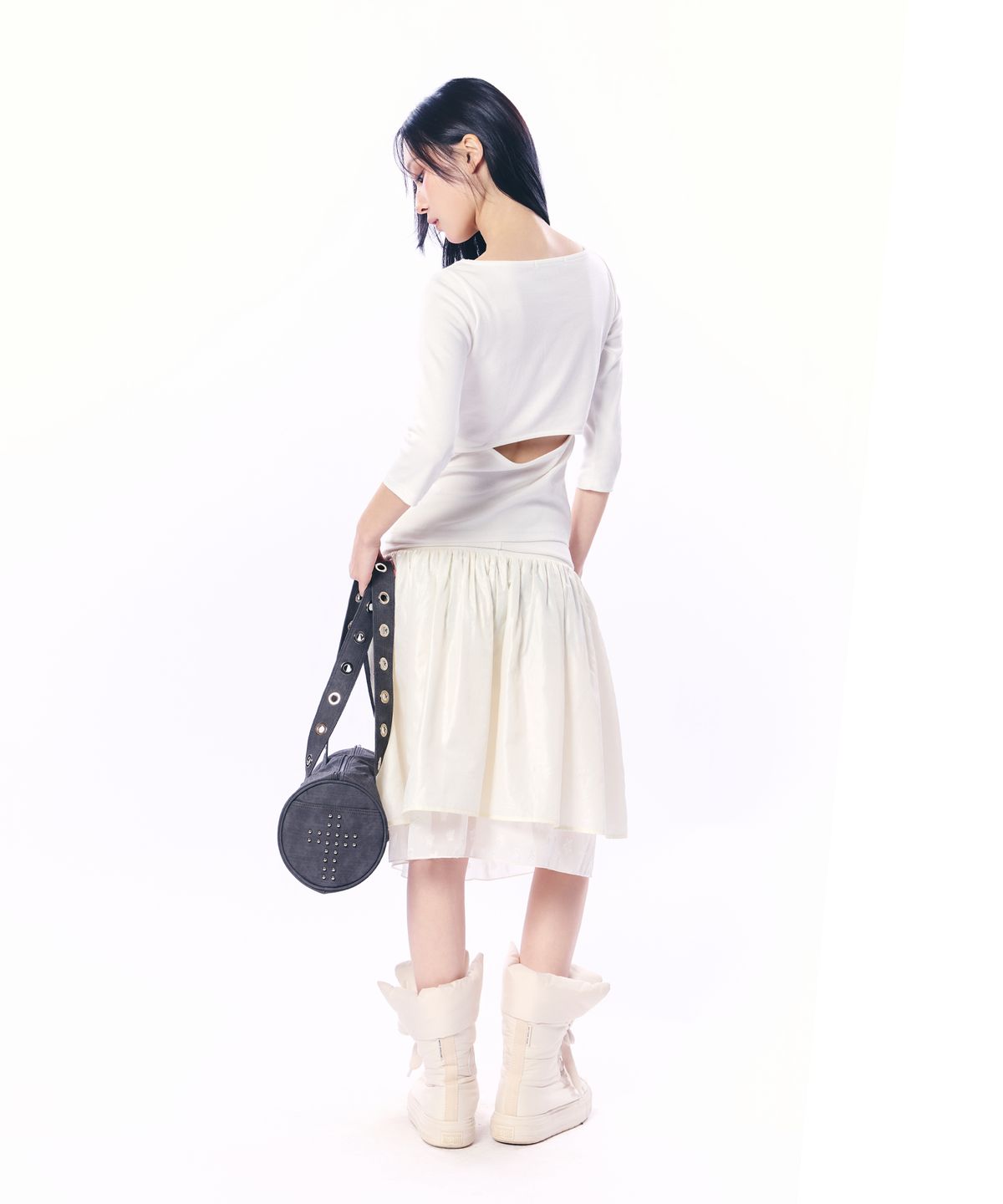 셋업이엑스이(SETUP-EXE) DOUBLE CUT-OUT TOP / WHITE