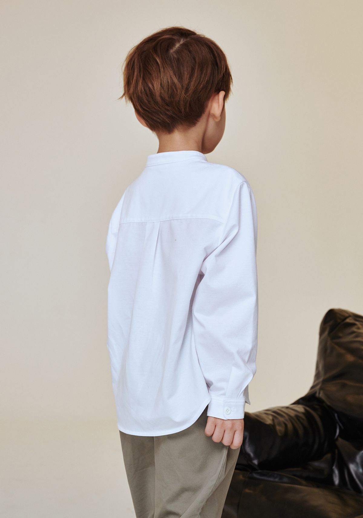 빈(BEEN) BA11BL01WT 화이트 스탠 카라 셔츠 블라우스