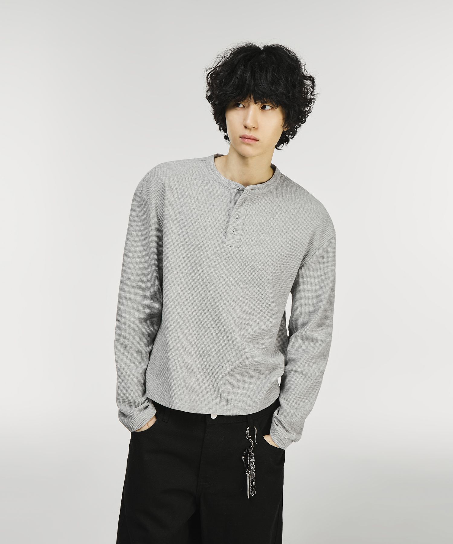 MUSINSA公式 | SIGNATURE クロップワッフルヘンリーネック長袖Tシャツ