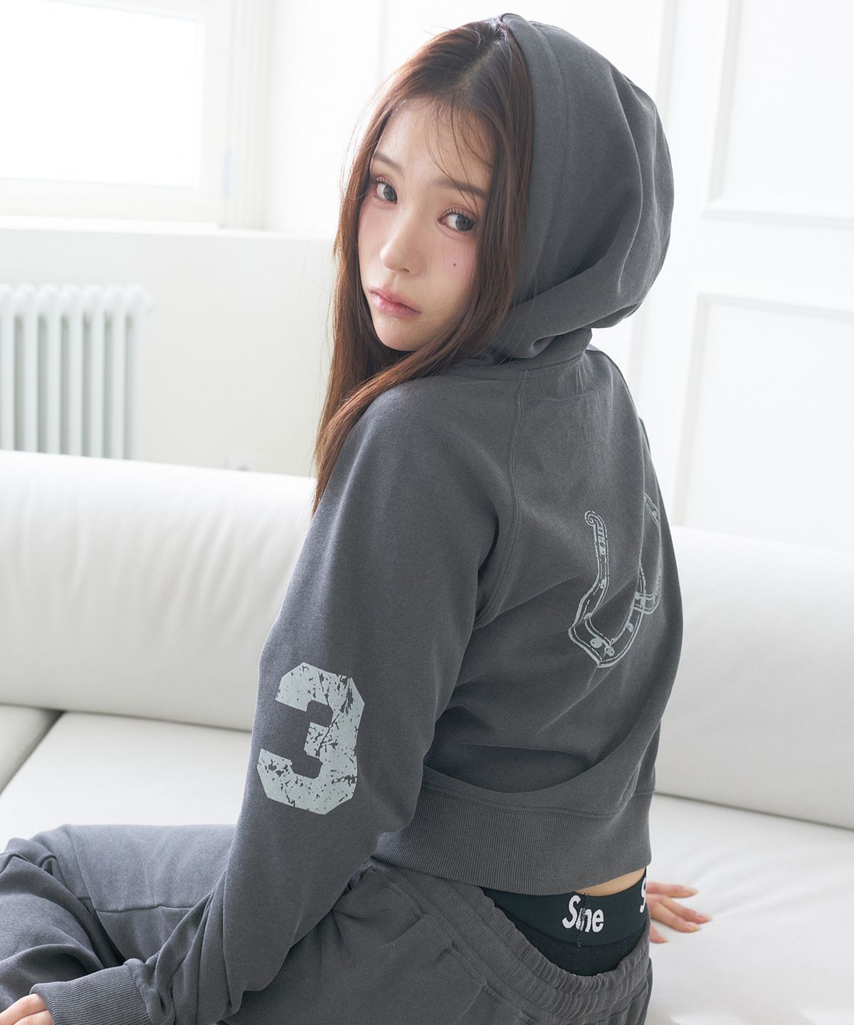 라티젠(LARTIGENT) L22 HERITAGE HORSE 90S HOOD ZIP-UP(CHARCOAL)