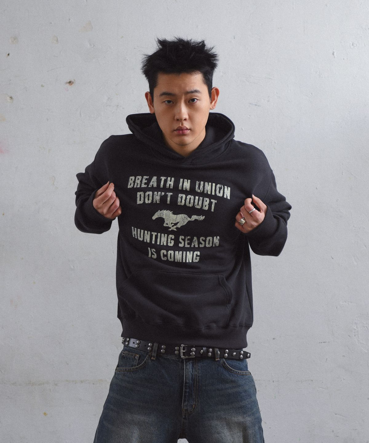아모우(AMOU) Vintage Horse HOODIE  BLACK