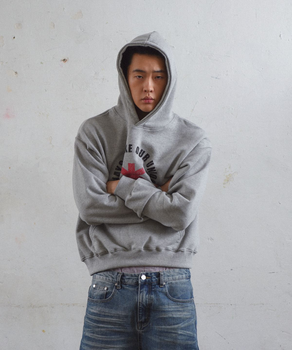 아모우(AMOU) Lettering Circle HOODIE GRAY