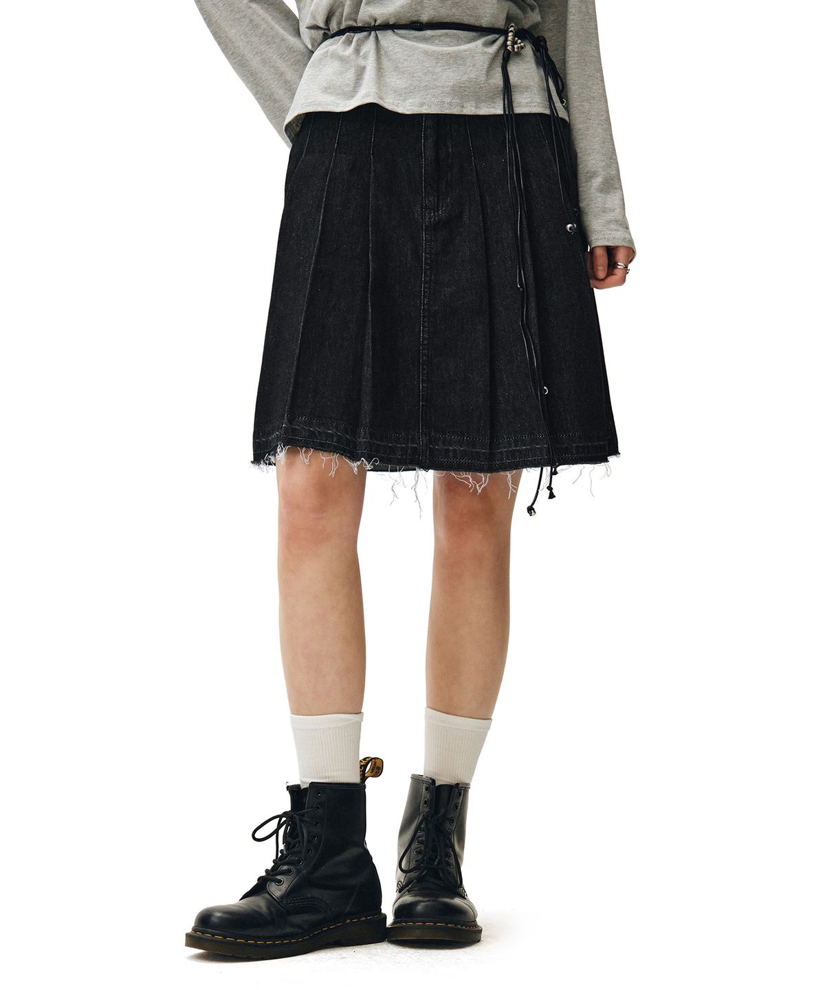 데케트 우먼(DECET WOMEN) Front Pleats Midi Skirt DCSK008BLACK