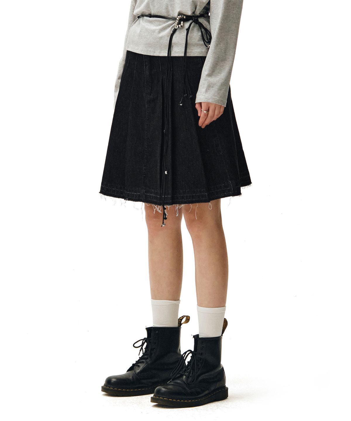 데케트 우먼(DECET WOMEN) Front Pleats Midi Skirt DCSK008BLACK