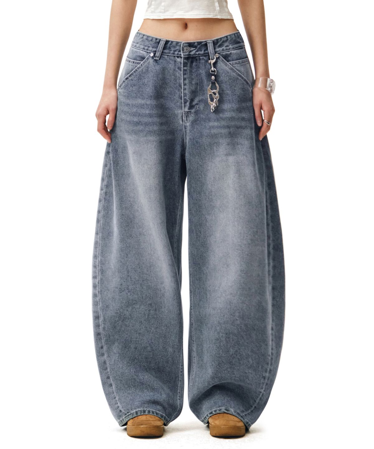 데케트 우먼(DECET WOMEN) Cinchback Barrel Wide Leg Jeans DCWPT022BLUE
