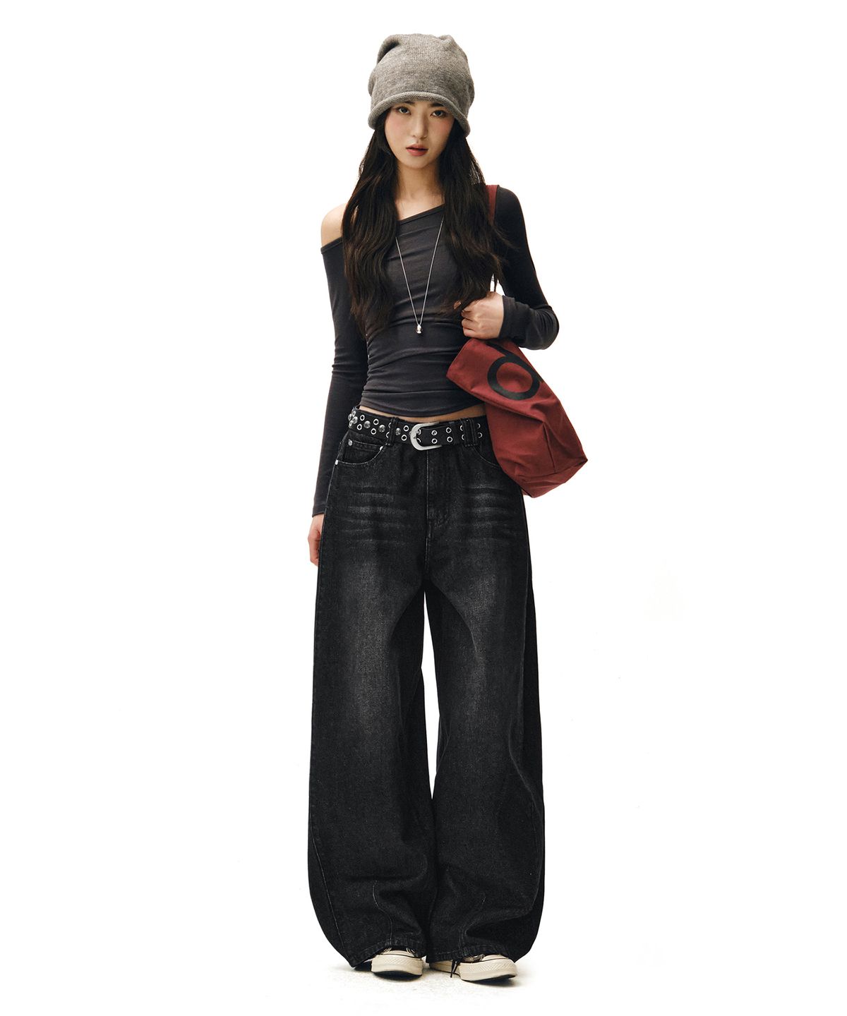 데케트 우먼(DECET WOMEN) Side Pin Tuck Barrel Jeans DCWPT019BLACK