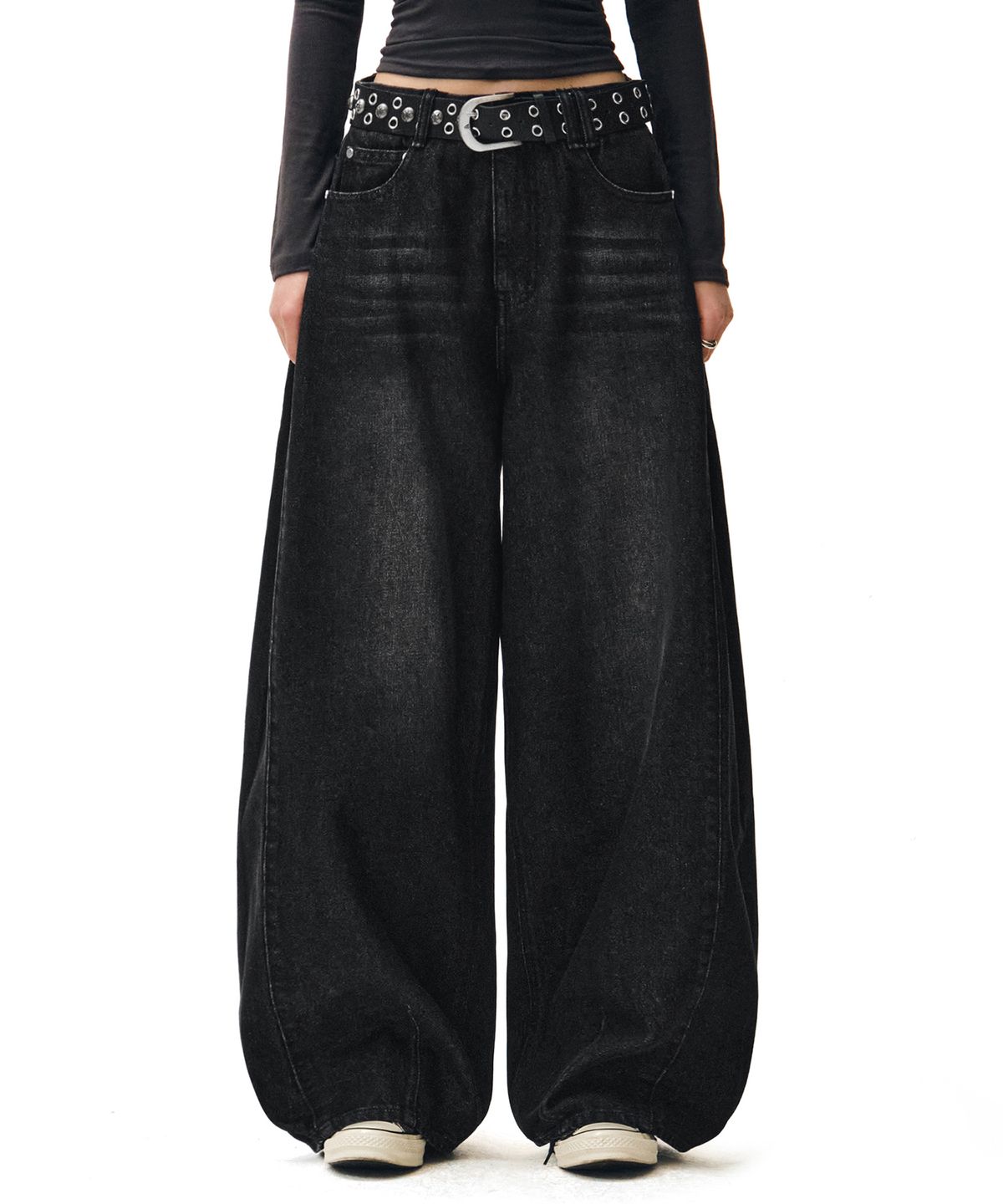 데케트 우먼(DECET WOMEN) Side Pin Tuck Barrel Jeans DCWPT019BLACK