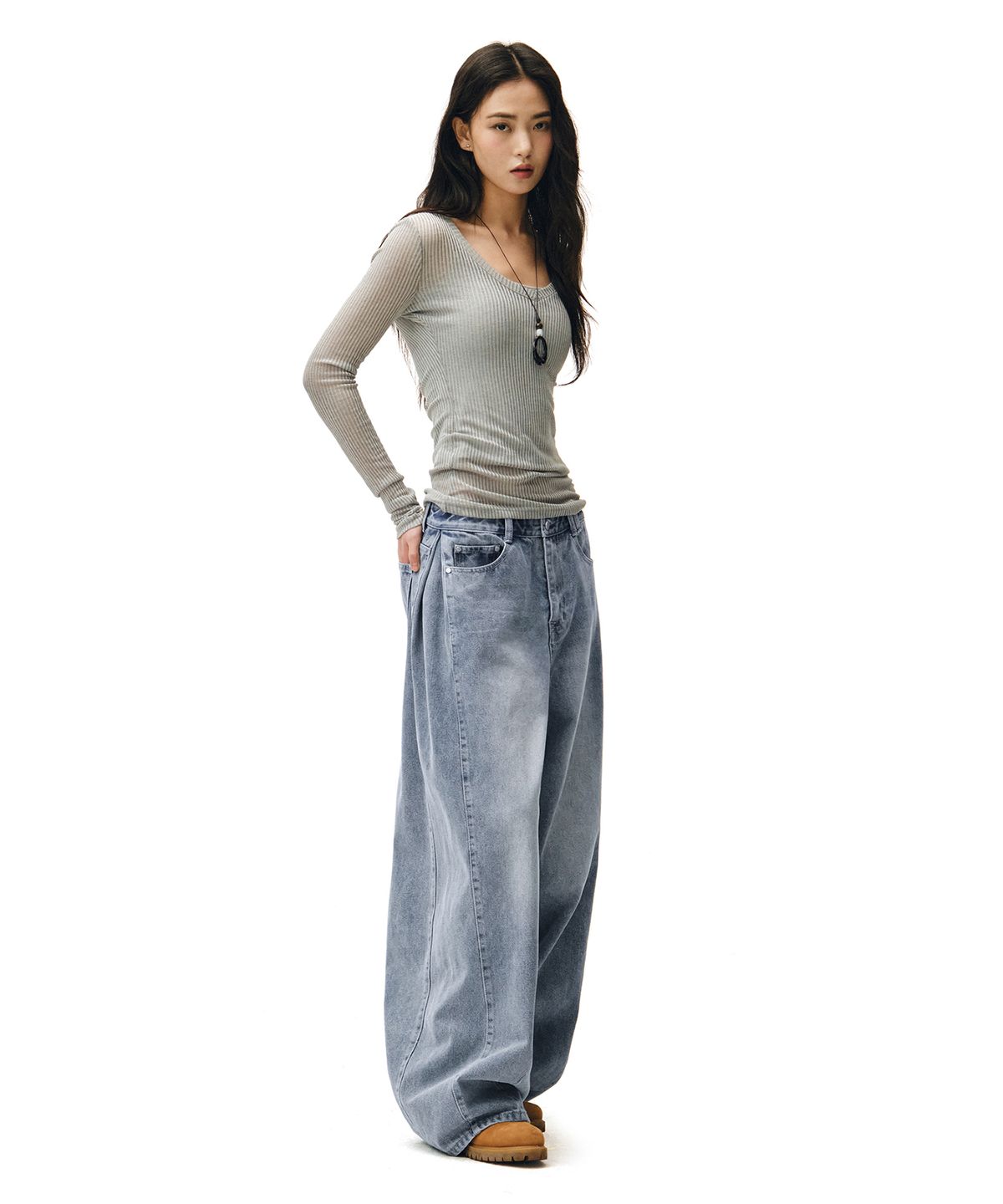 데케트 우먼(DECET WOMEN) Side Pin Tuck Barrel Jeans DCWPT019LIGHTBLUE