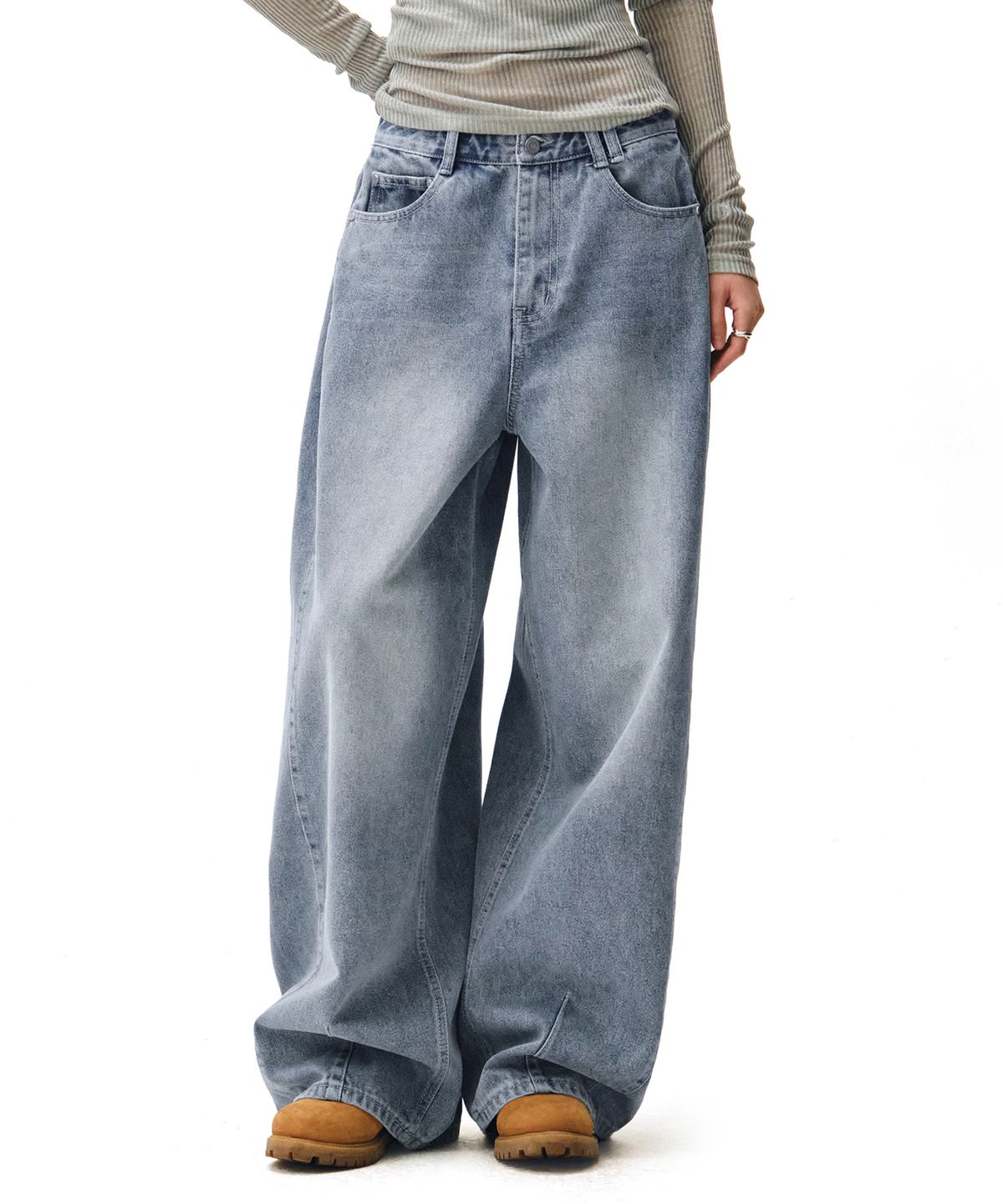 데케트 우먼(DECET WOMEN) Side Pin Tuck Barrel Jeans DCWPT019LIGHTBLUE