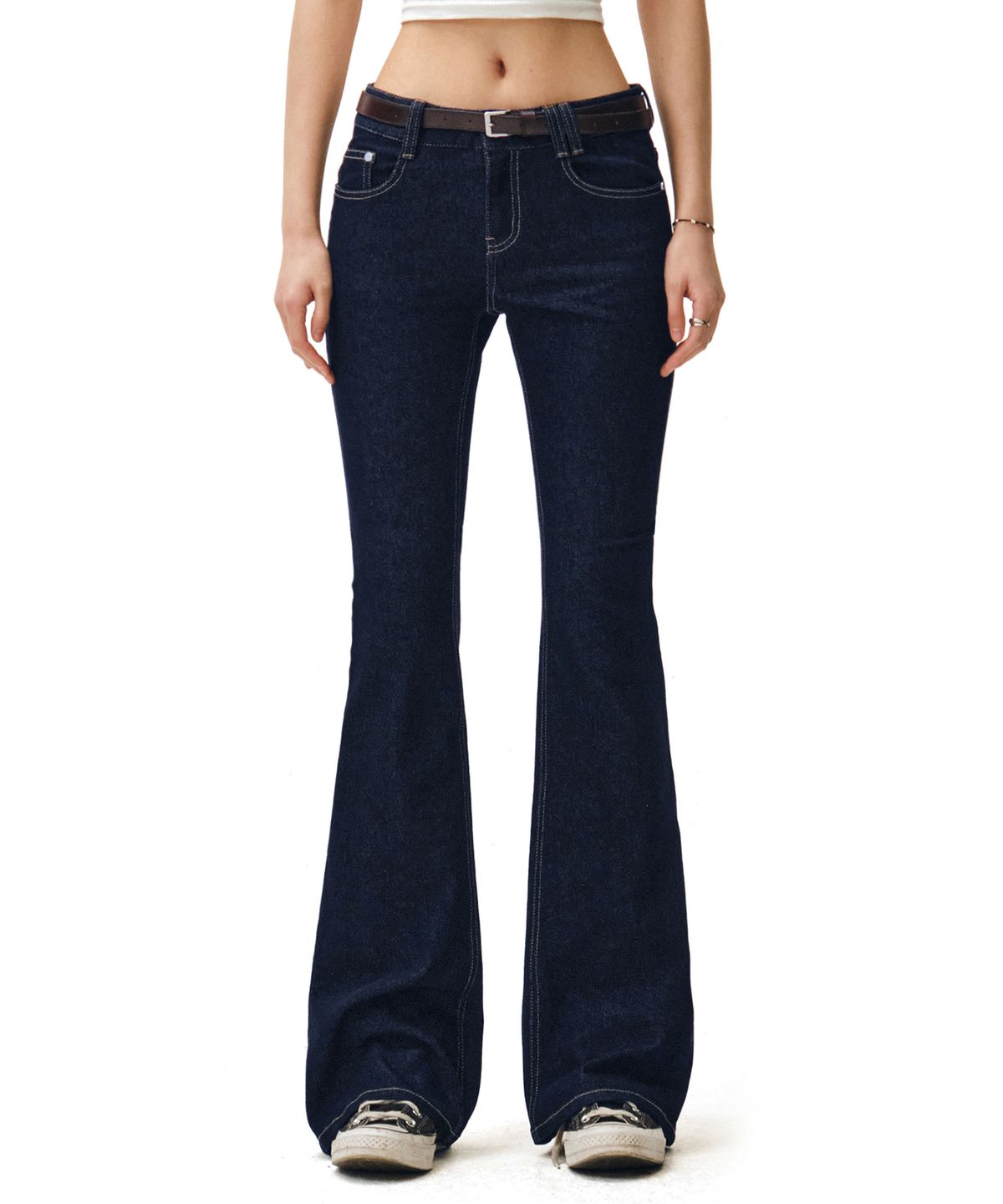 데케트 우먼(DECET WOMEN) Signature Slim Low Rise Flared Jeans DCWPT006CPINDIGO