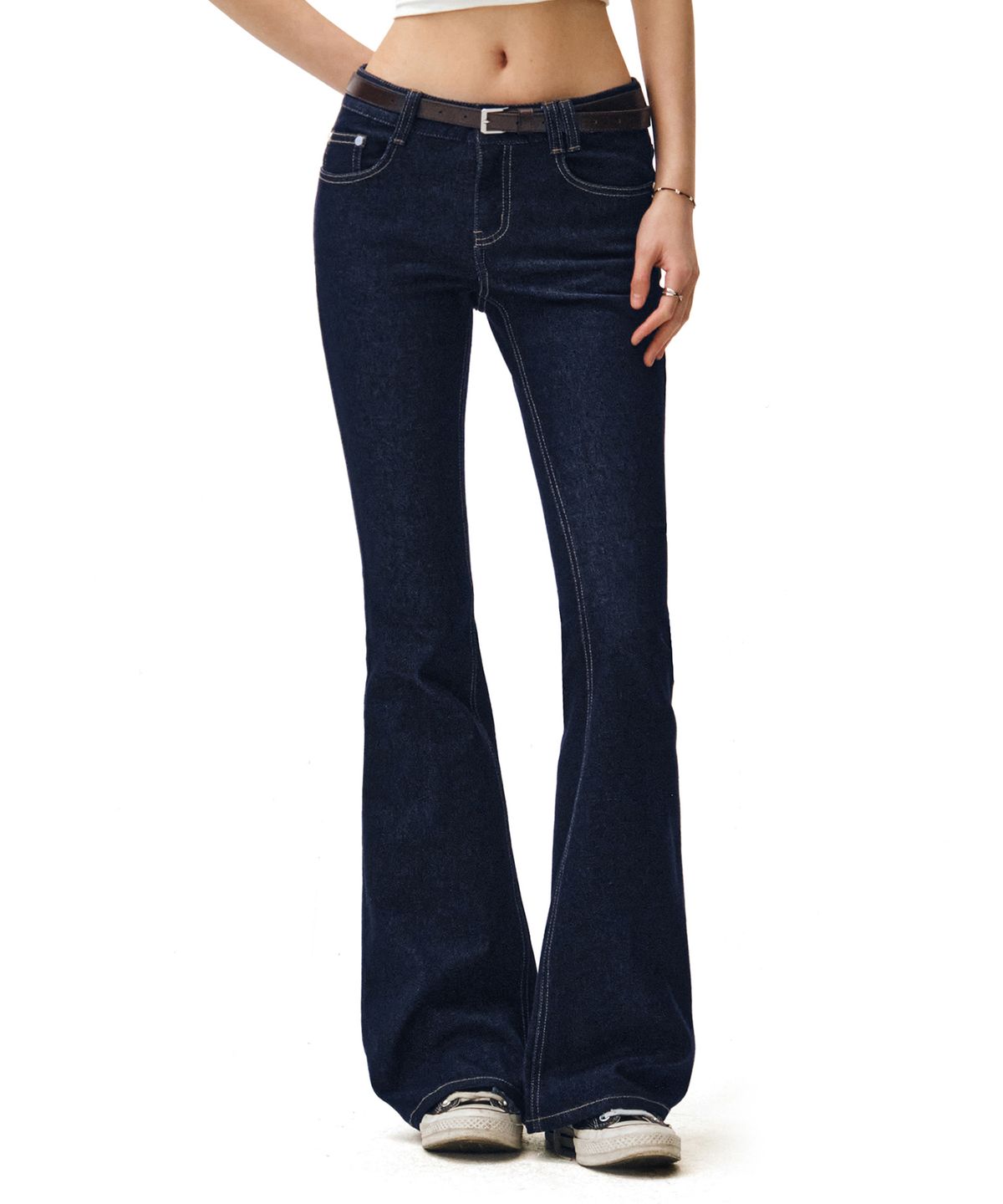 데케트 우먼(DECET WOMEN) Signature Slim Low Rise Flared Jeans DCWPT006CPINDIGO