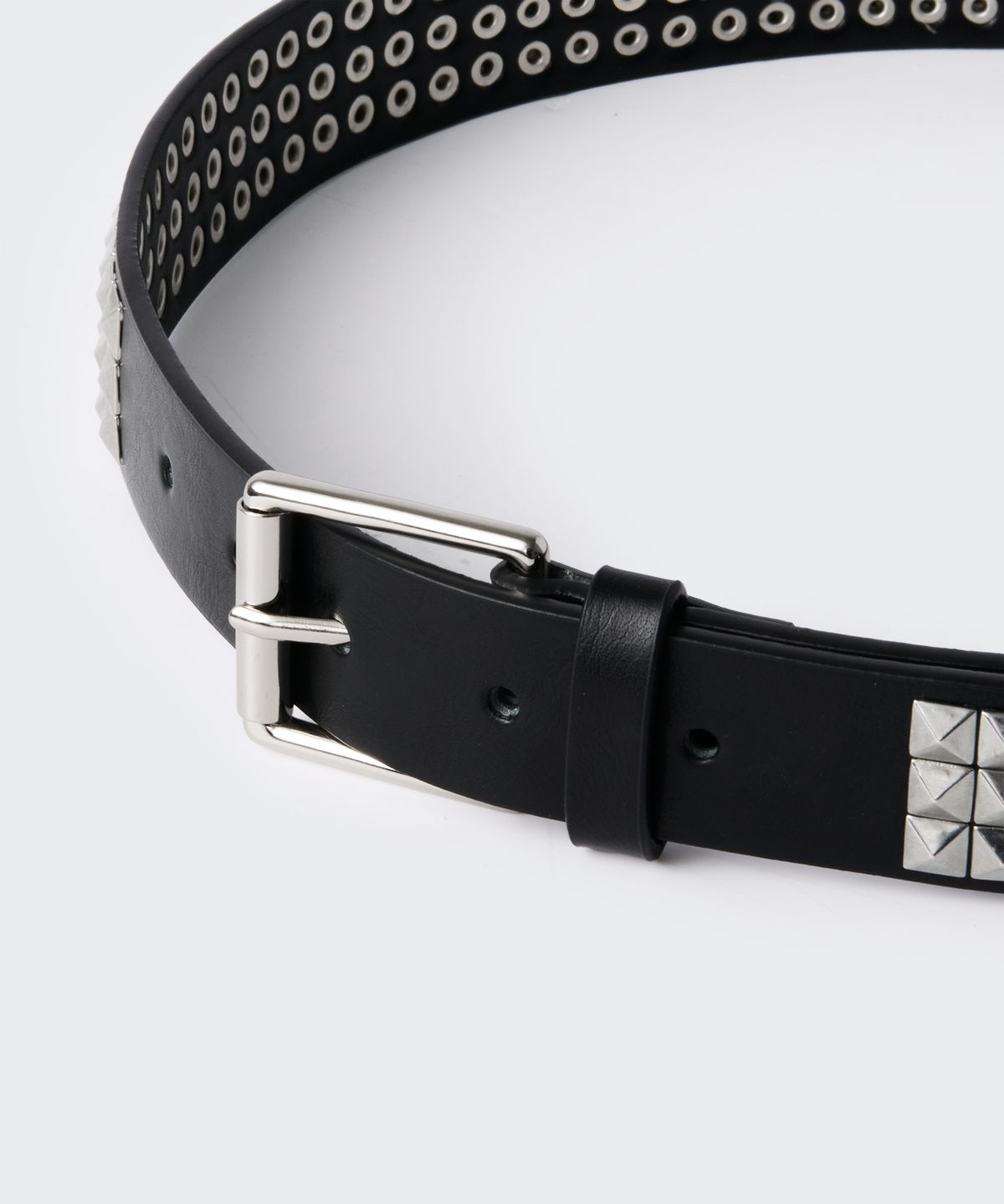 무신사 스탠다드 우먼(MUSINSA STANDARD WOMAN) 우먼즈 신세틱 레더 스퀘어 스터드 벨트_30mm