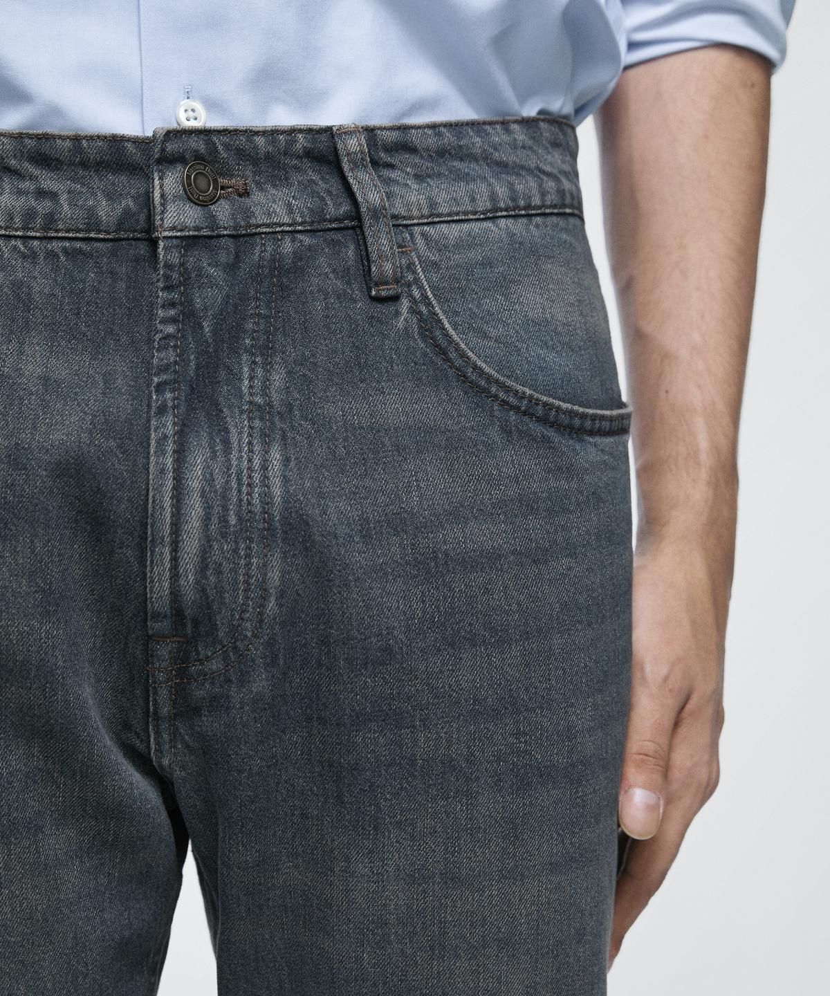 마시모두띠(MASSIMO DUTTI) 테이퍼드핏 진