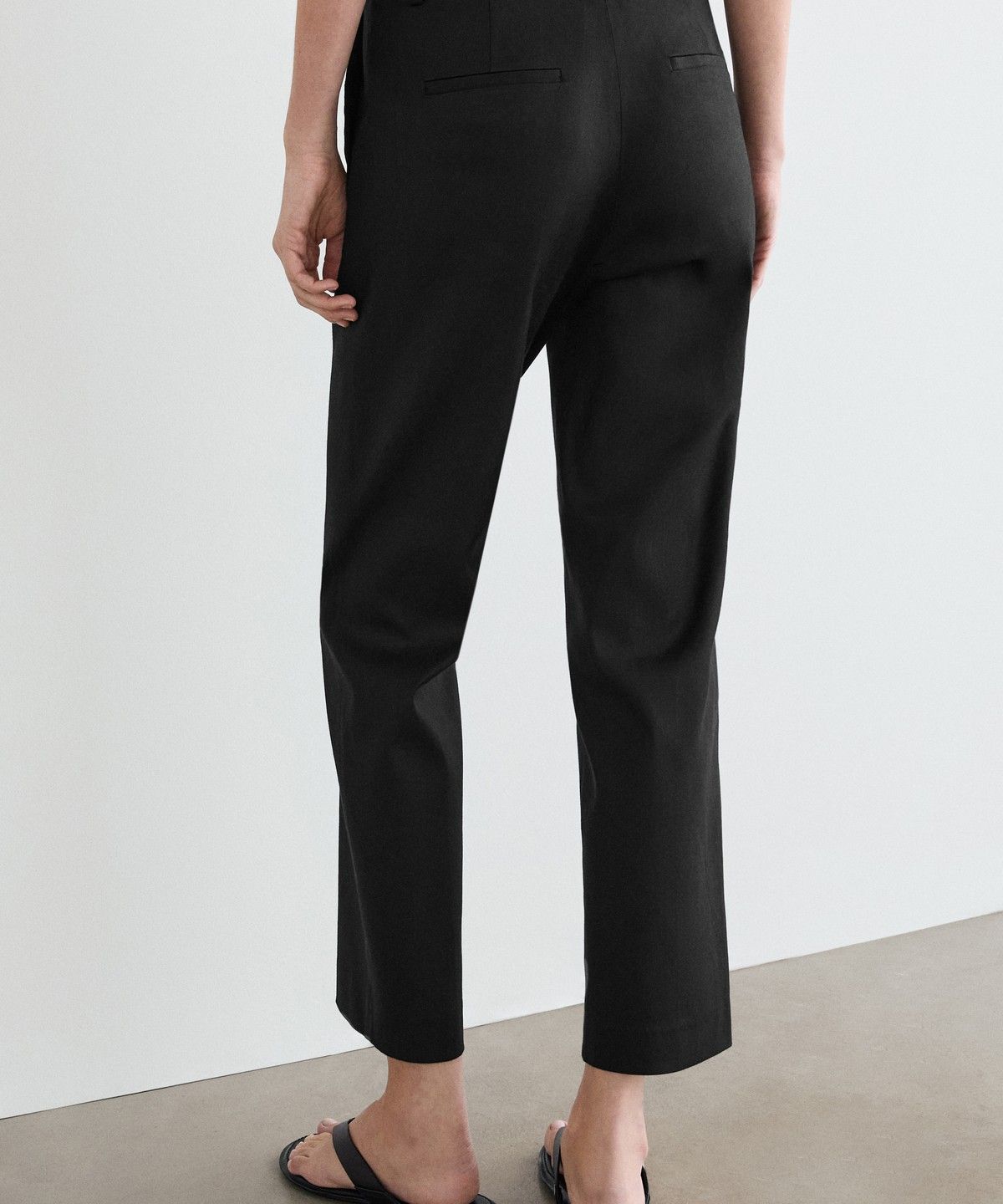 마시모두띠(MASSIMO DUTTI) 스트레이트핏 린넨 블렌드 팬츠