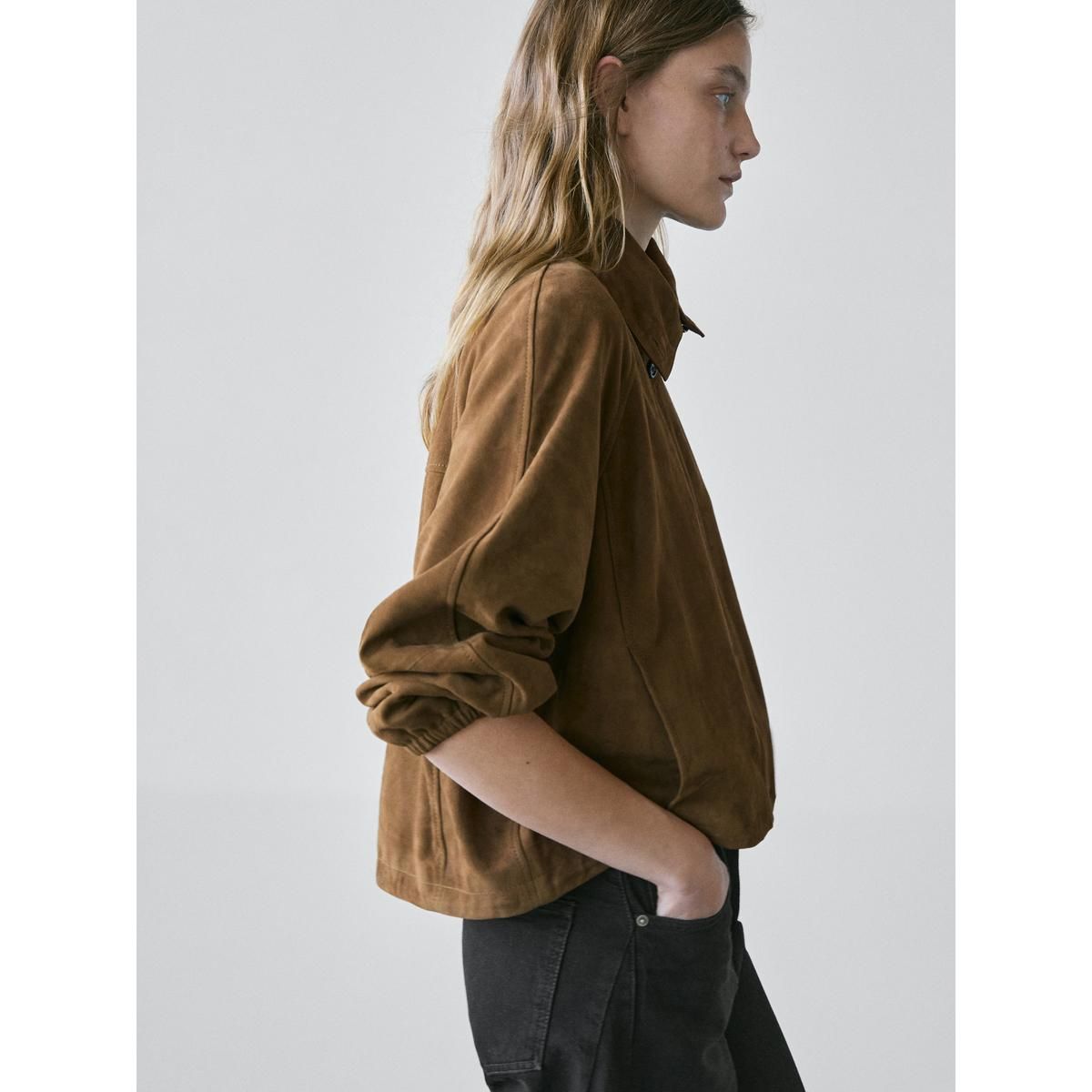 마시모두띠(MASSIMO DUTTI) 스웨이드 레더 크롭 봄버 재킷