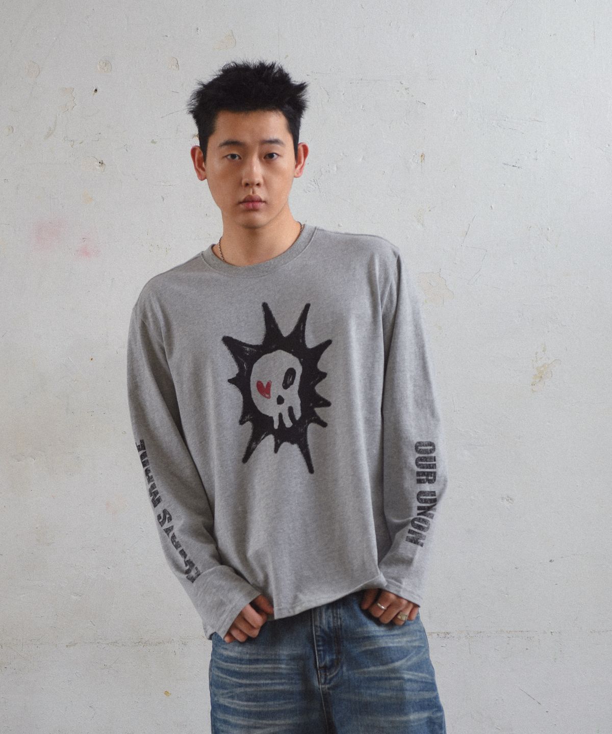 아모우(AMOU) Heart skull long sleeve Gray