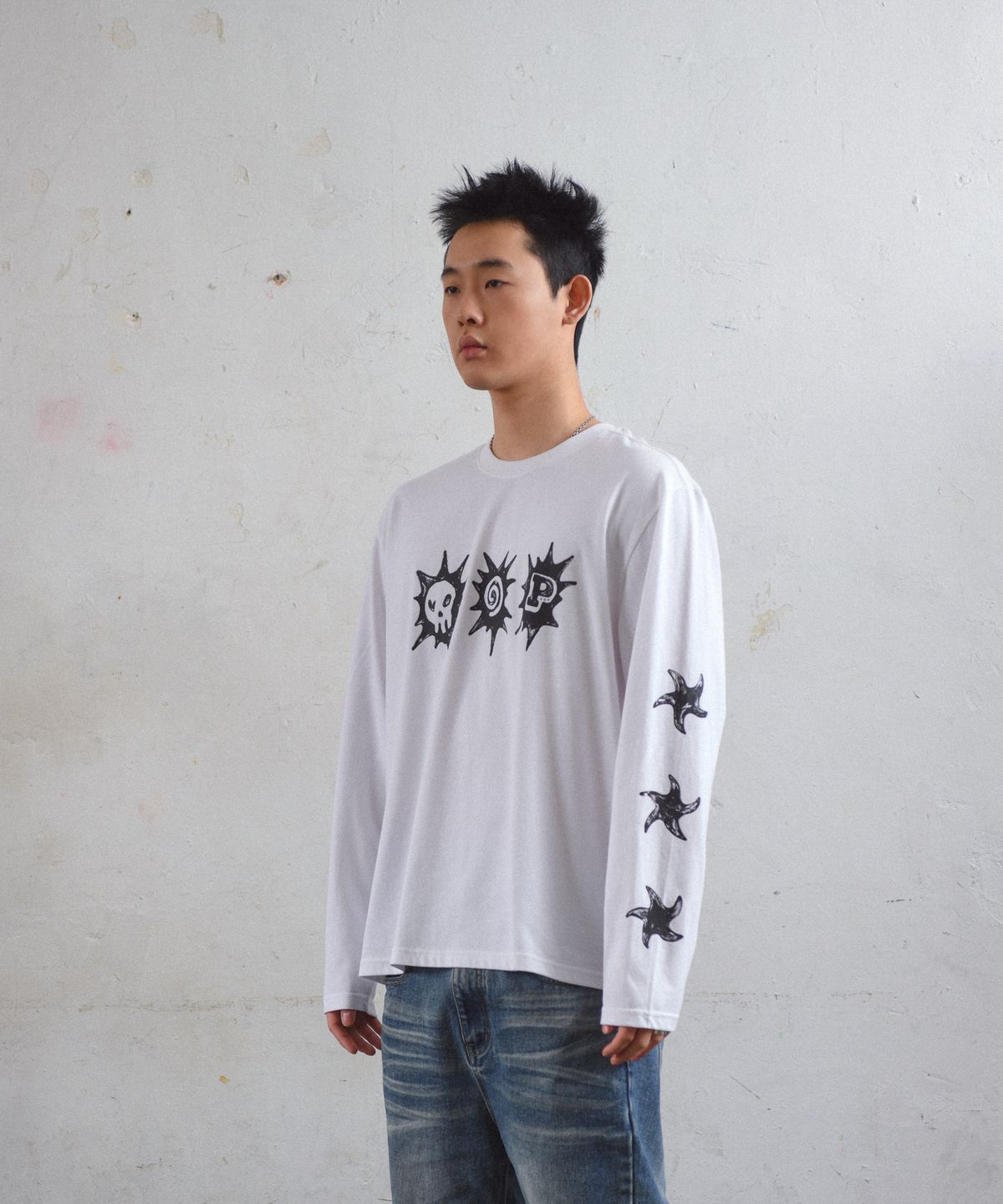 아모우(AMOU) 3spot long sleeve White