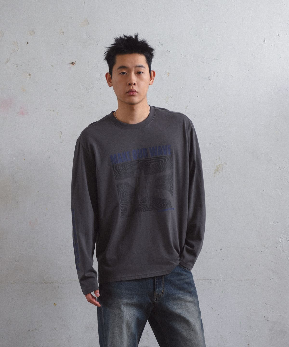 아모우(AMOU) Wave man long sleeve Charcoal