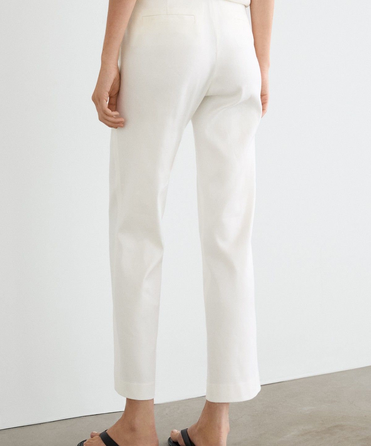 마시모두띠(MASSIMO DUTTI) 스트레이트핏 린넨 블렌드 팬츠