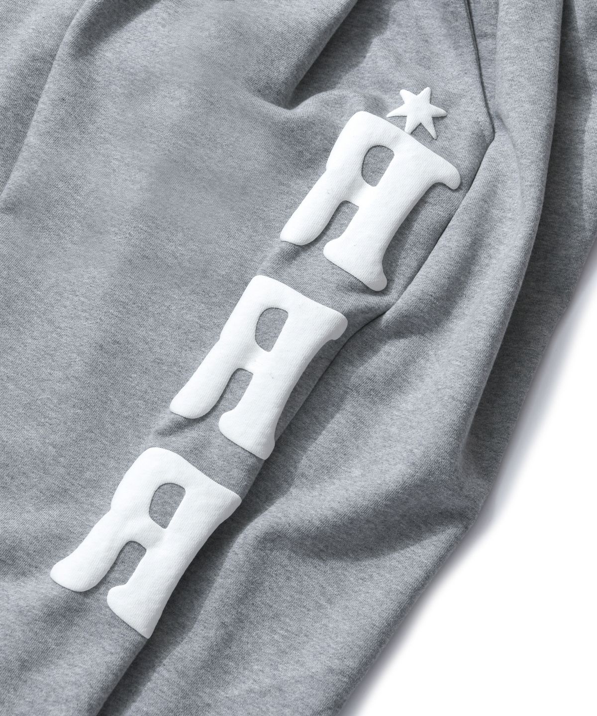 아모우(AMOU) RRR One Tuck Sweat Pants GRAY