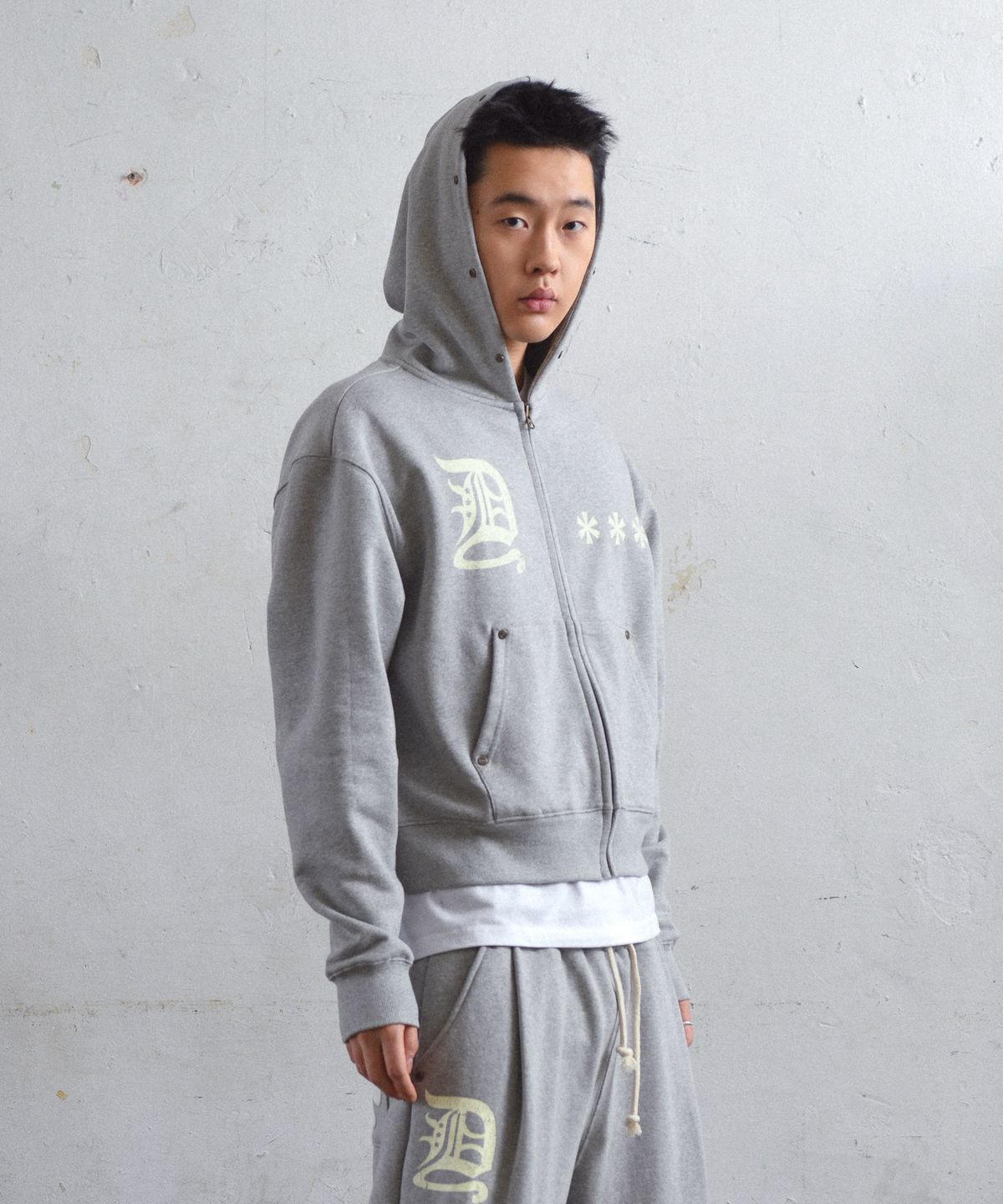 아모우(AMOU) D-Star Hoodie Zip Up GRAY