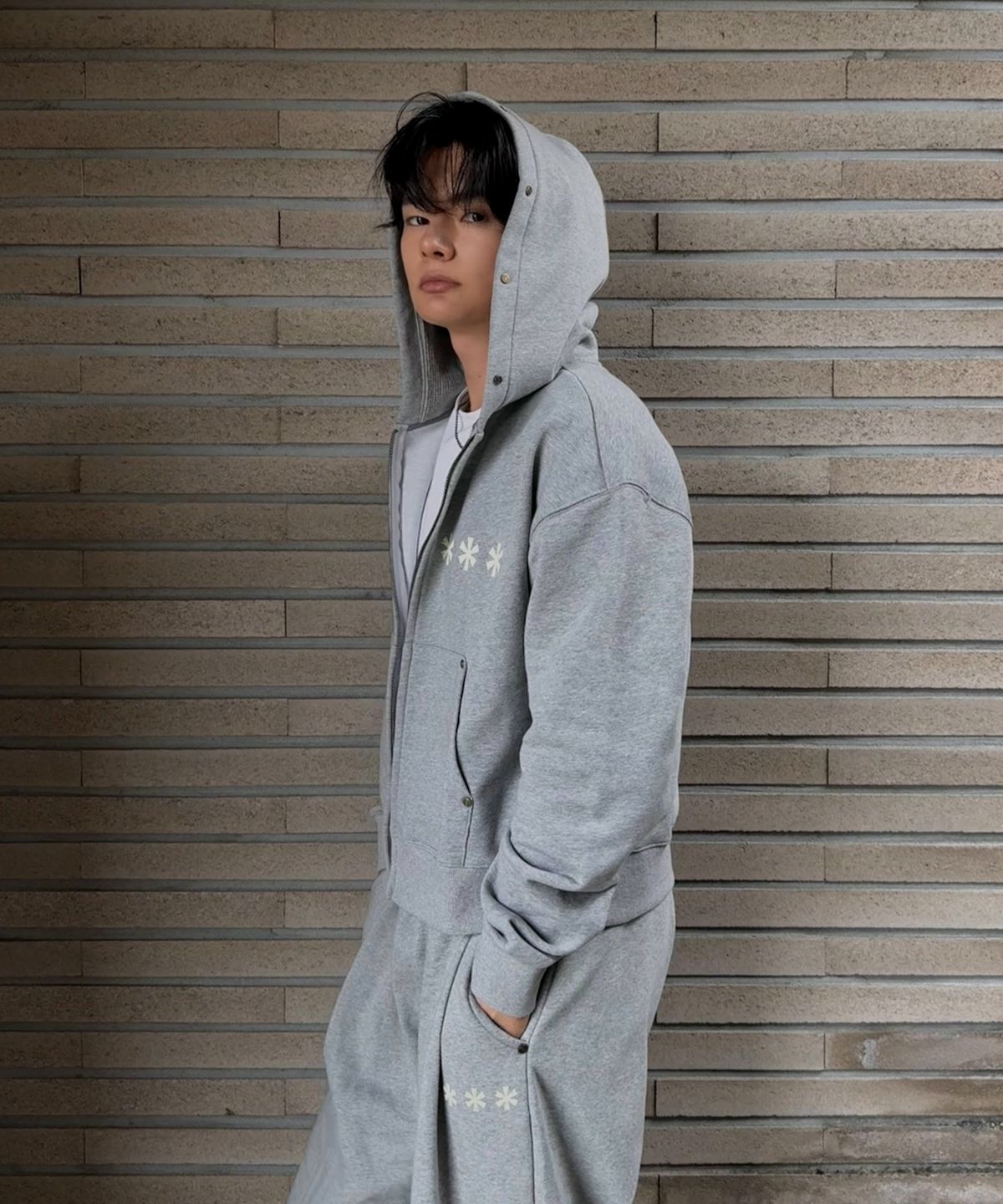 아모우(AMOU) D-Star Hoodie Zip Up GRAY