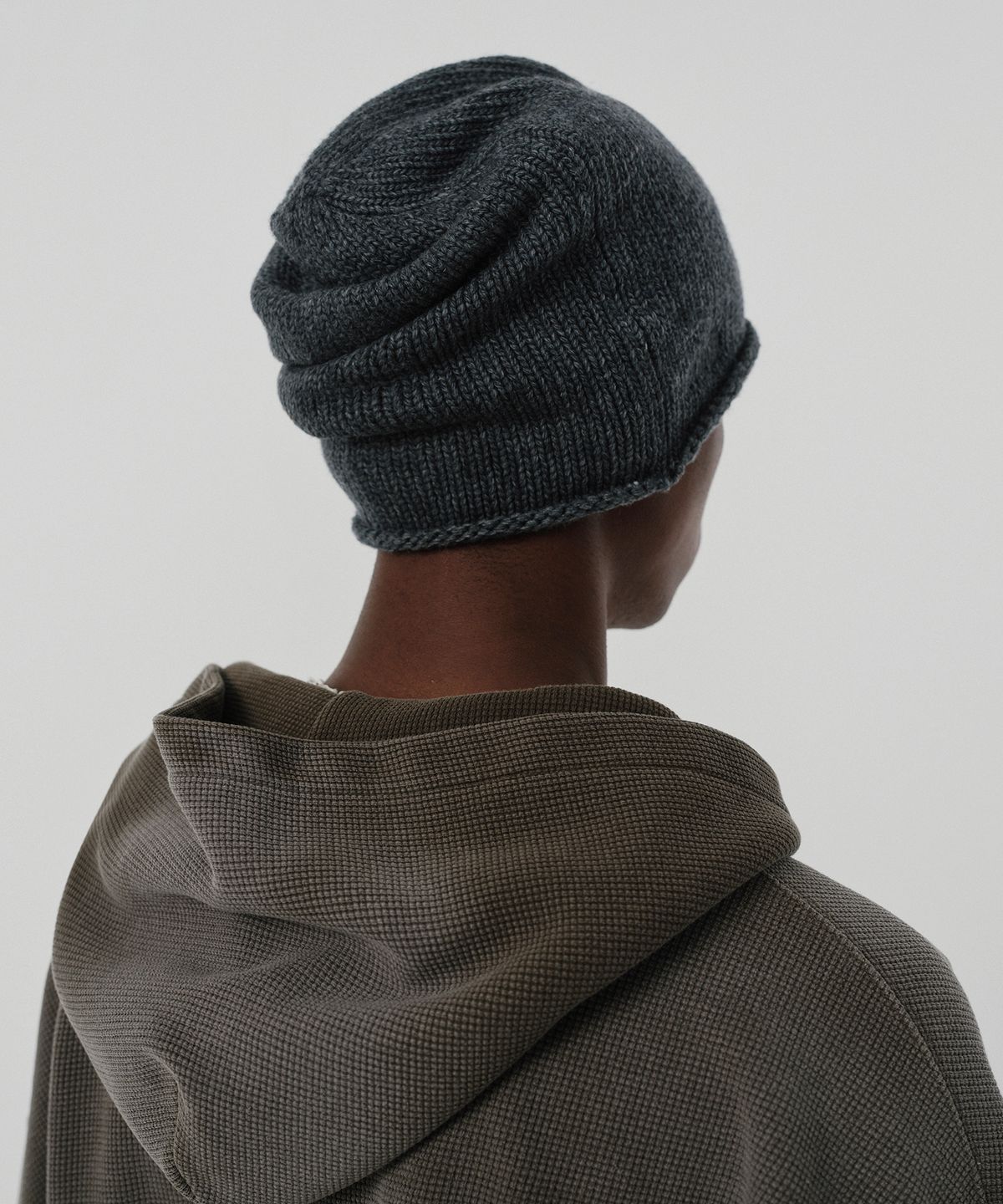 스웨이드(SUADE) ROLLED BEANIE [GRAY]