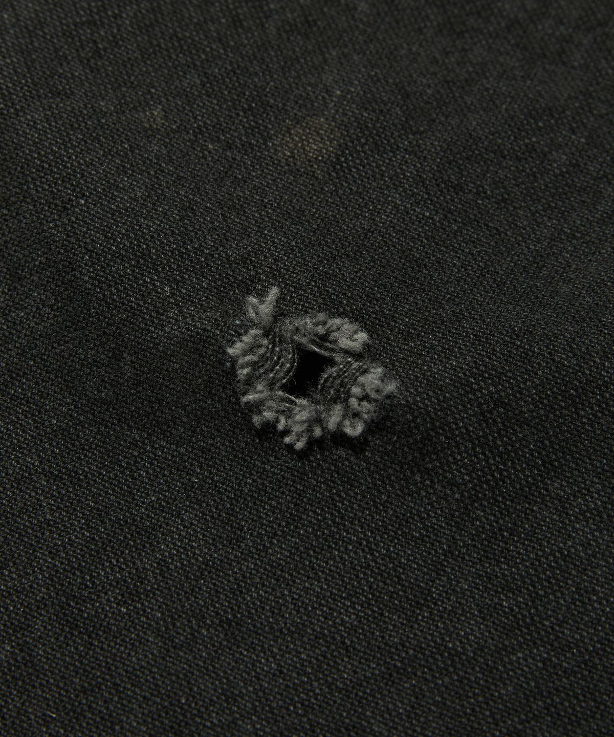 스웨이드(SUADE) PUNCHING DAMAGE PANTS [BLACK]