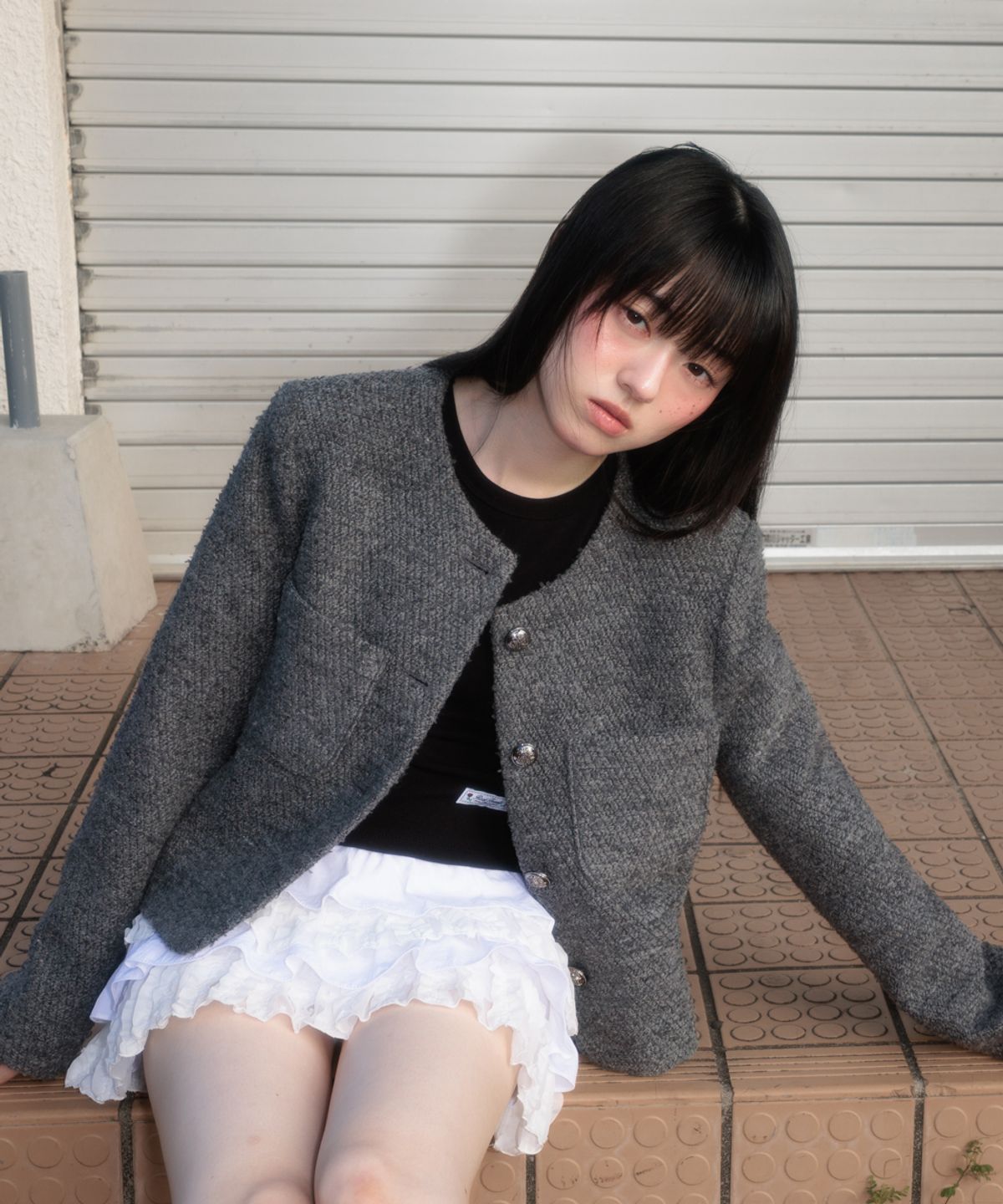 로제프란츠(ROSEFRANTZ) Classic Button Crop Tweed Jacket [Charcoal]