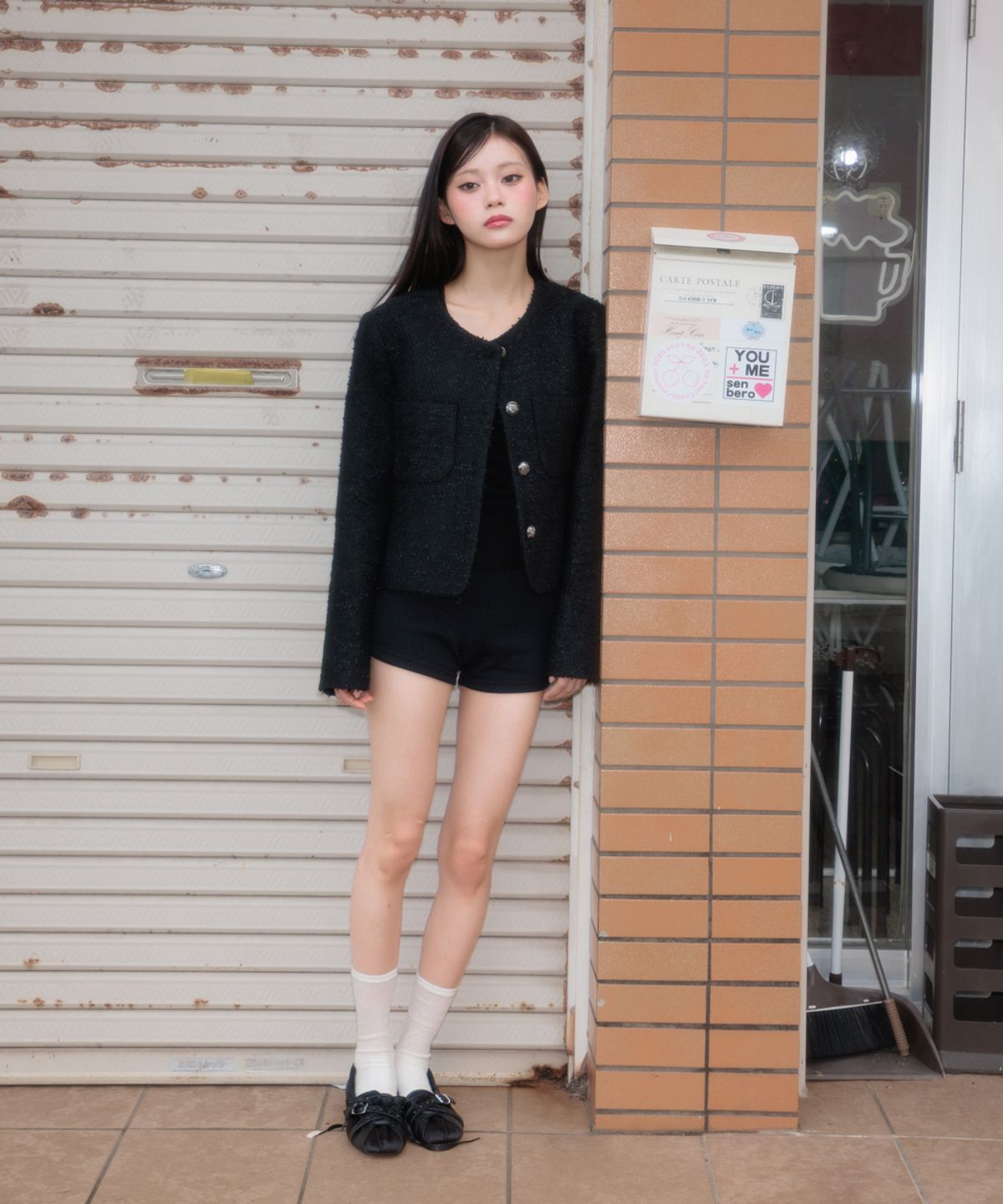 로제프란츠(ROSEFRANTZ) Classic Button Crop Tweed Jacket [Black]