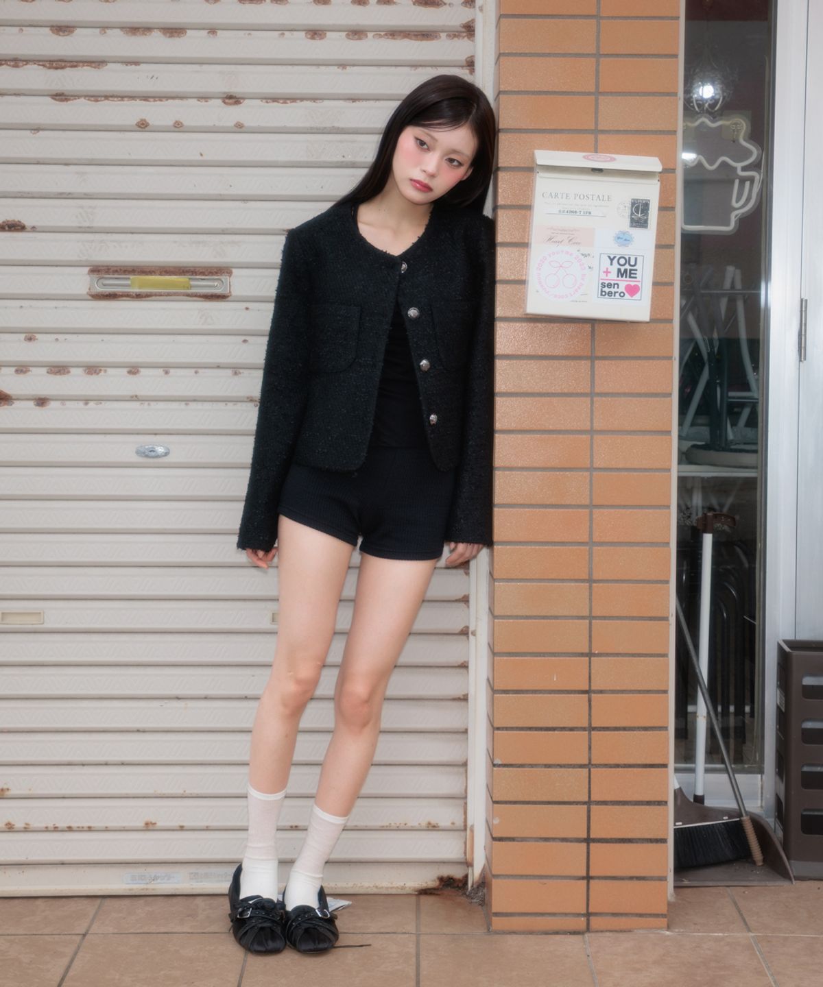 로제프란츠(ROSEFRANTZ) Classic Button Crop Tweed Jacket [Black]