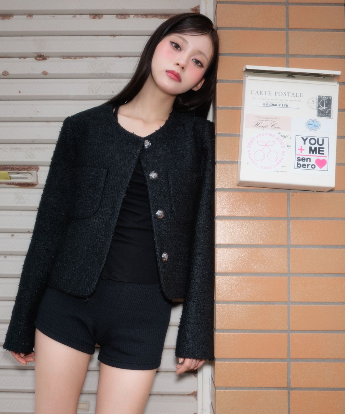 로제프란츠(ROSEFRANTZ) Classic Button Crop Tweed Jacket [Black]