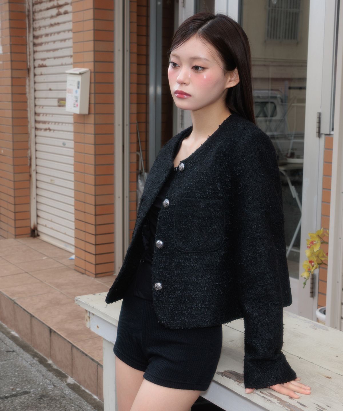로제프란츠(ROSEFRANTZ) Classic Button Crop Tweed Jacket [Black]