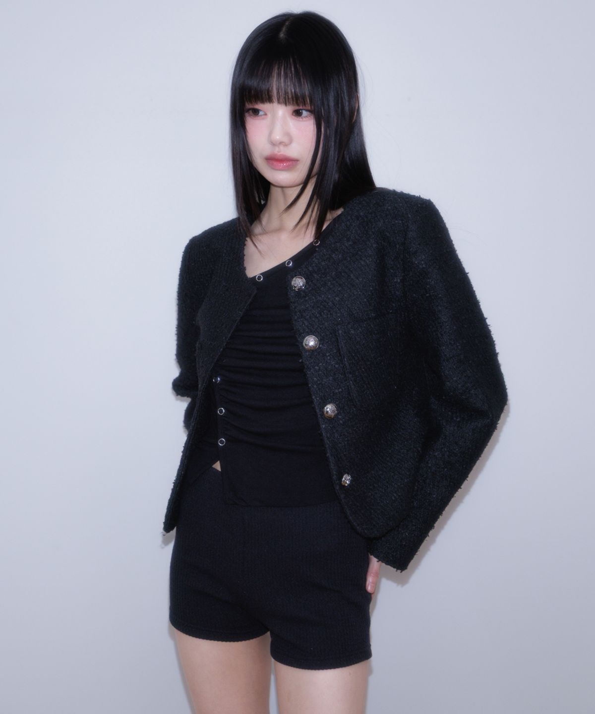 로제프란츠(ROSEFRANTZ) Classic Button Crop Tweed Jacket [Black]