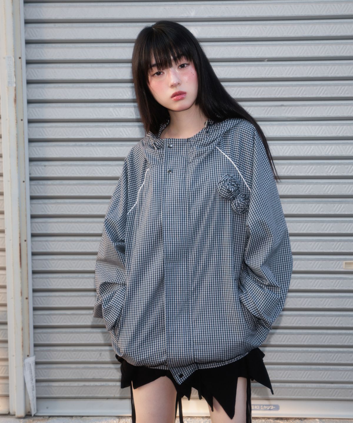 로제프란츠(ROSEFRANTZ) Rose Corsage Check Windbreaker [Navy]