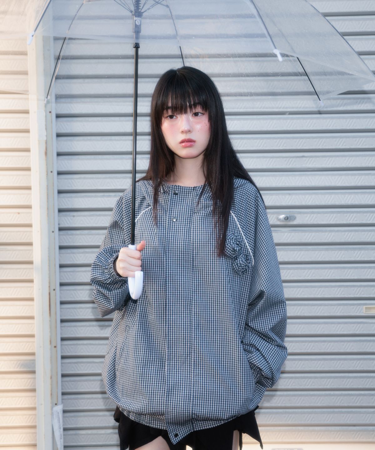 로제프란츠(ROSEFRANTZ) Rose Corsage Check Windbreaker [Navy]