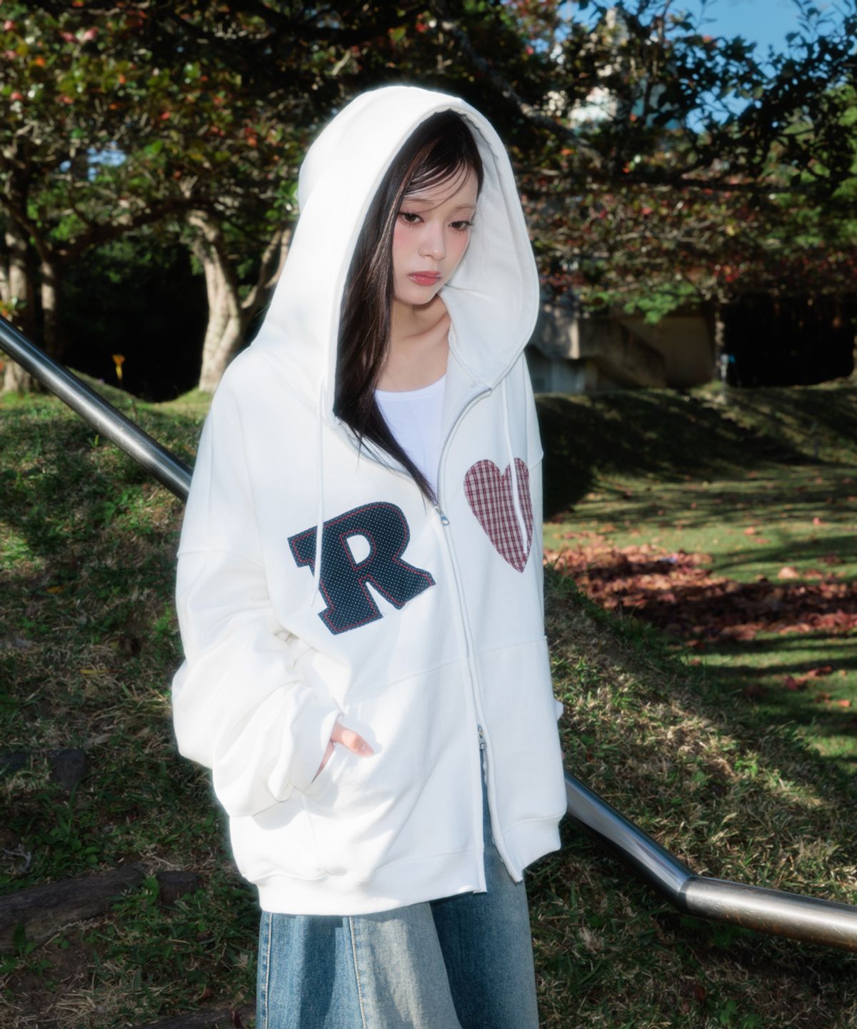 로제프란츠(ROSEFRANTZ) Heart Check Overfit Hood Zip-Up [Ivory]