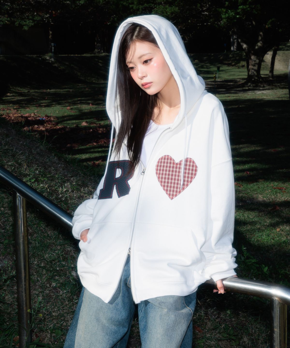 로제프란츠(ROSEFRANTZ) Heart Check Overfit Hood Zip-Up [Ivory]