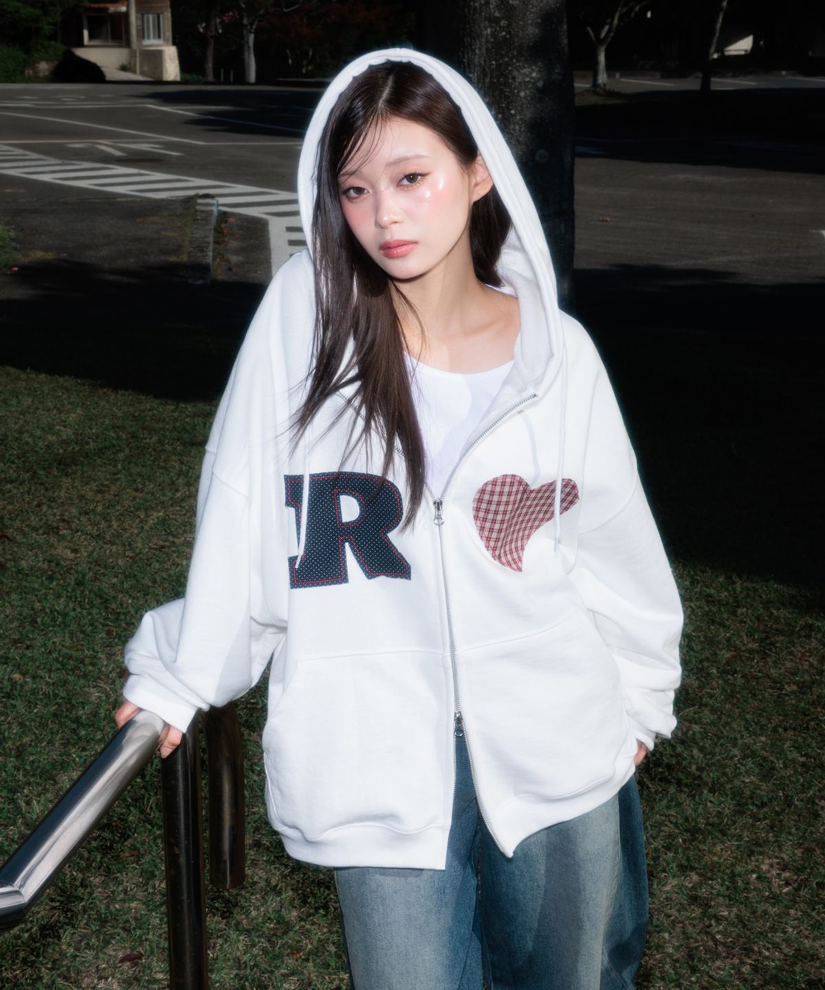 로제프란츠(ROSEFRANTZ) Heart Check Overfit Hood Zip-Up [Ivory]