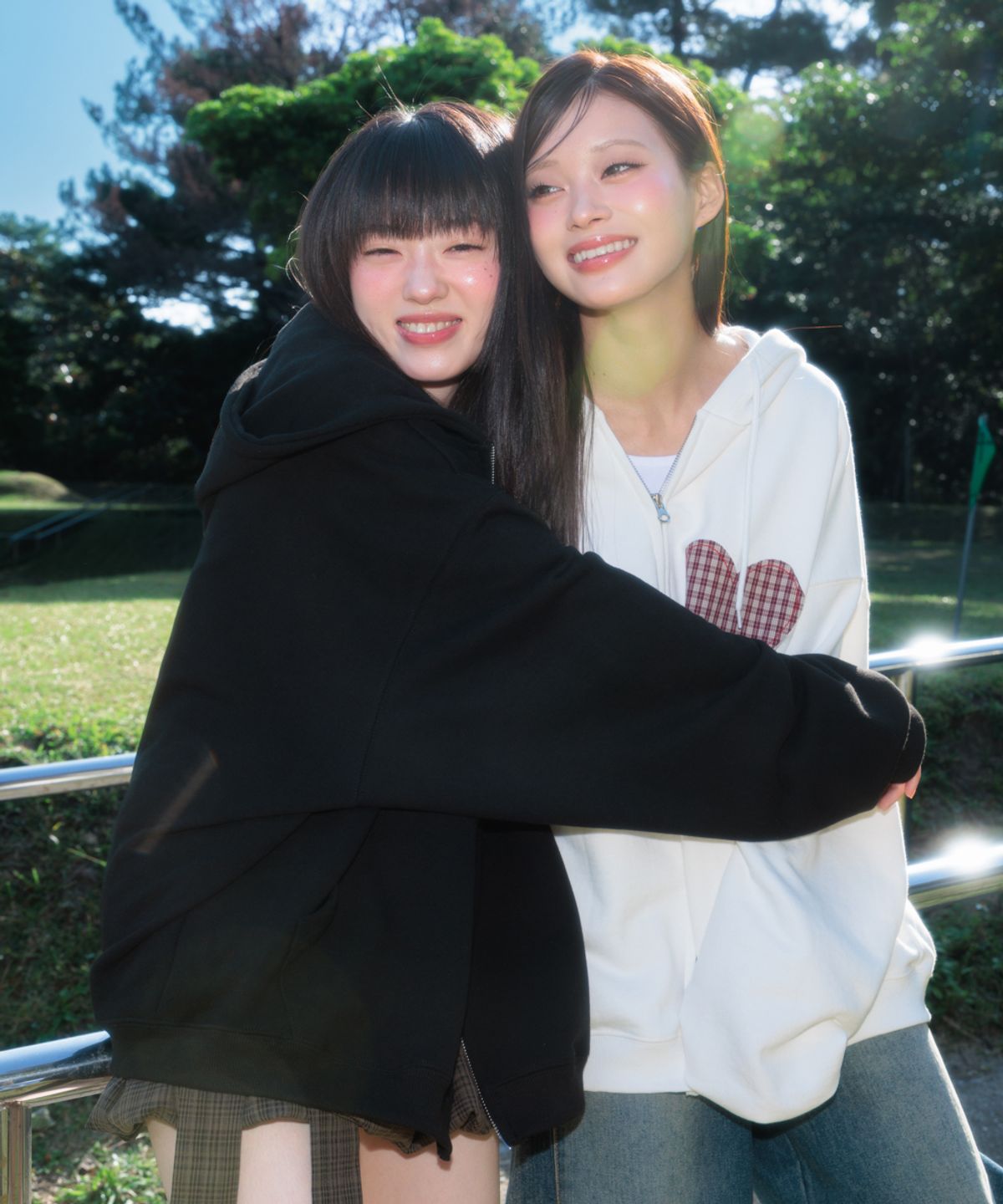 로제프란츠(ROSEFRANTZ) Heart Check Overfit Hood Zip-Up [Black]