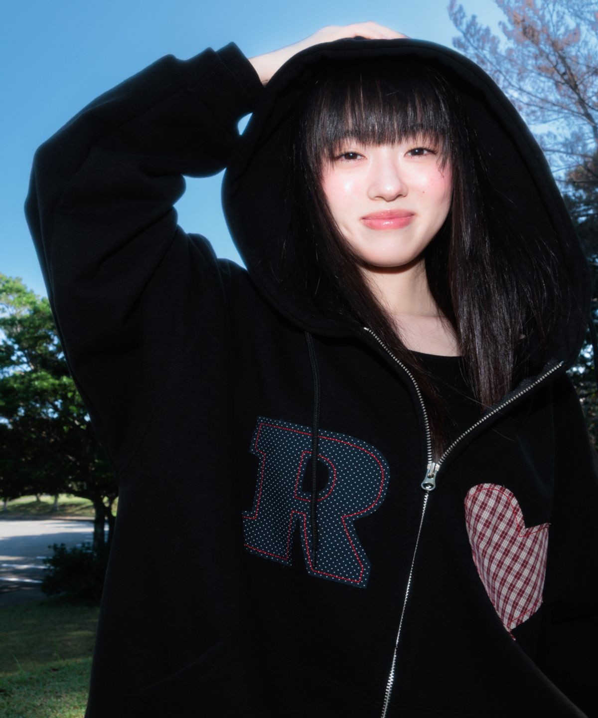 로제프란츠(ROSEFRANTZ) Heart Check Overfit Hood Zip-Up [Black]