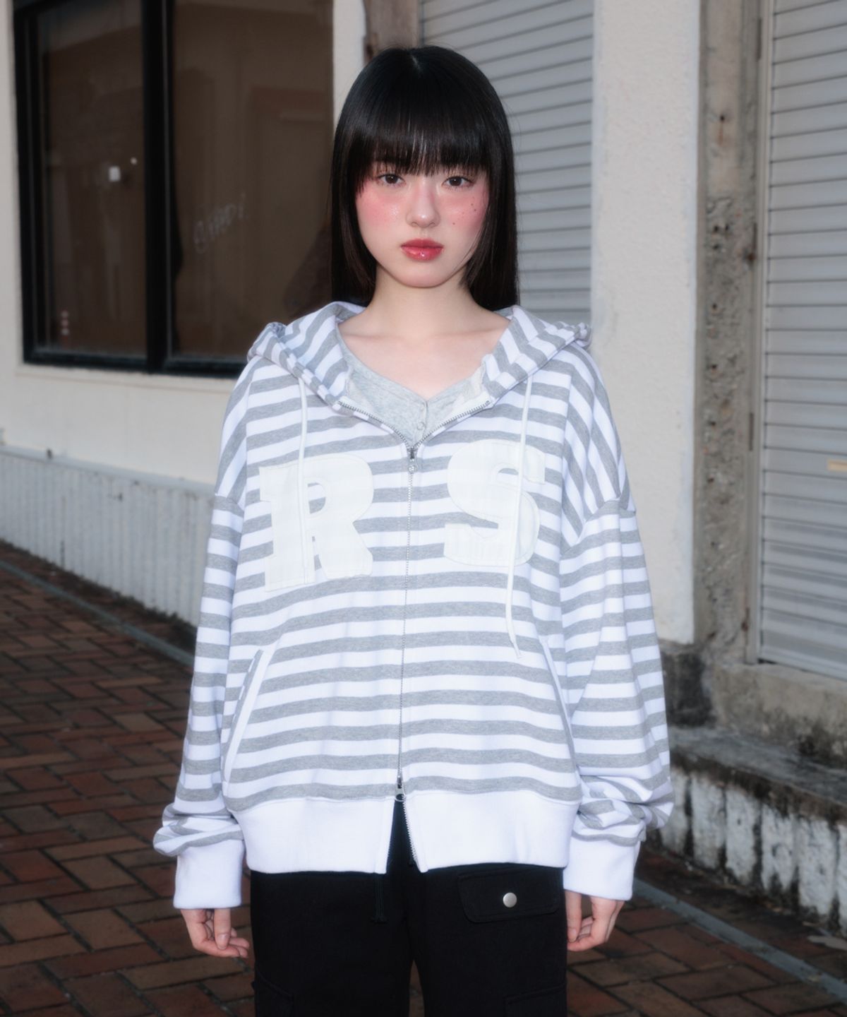로제프란츠(ROSEFRANTZ) Patch Stripe Hood Zip-Up [Ivory]