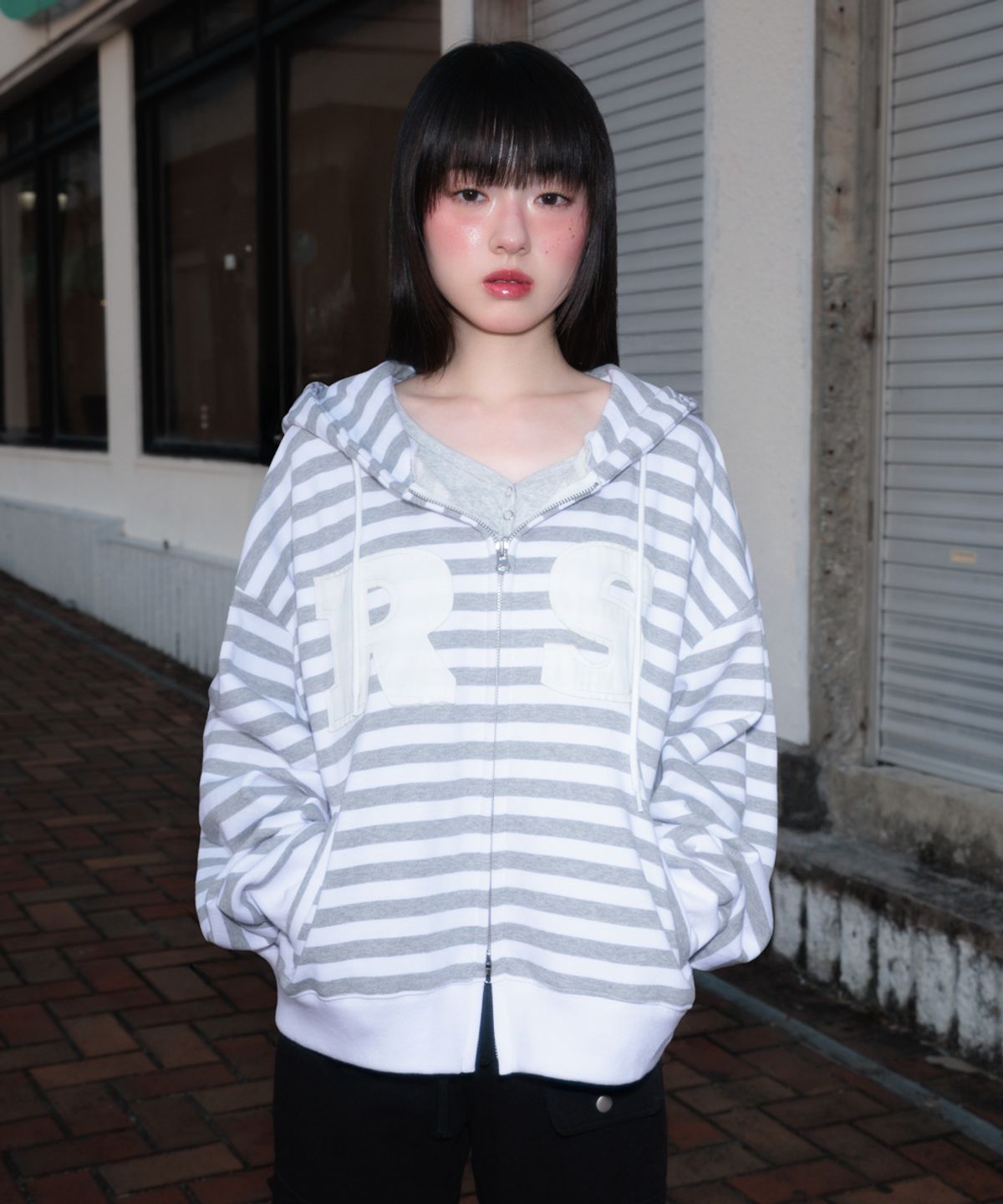로제프란츠(ROSEFRANTZ) Patch Stripe Hood Zip-Up [Ivory]