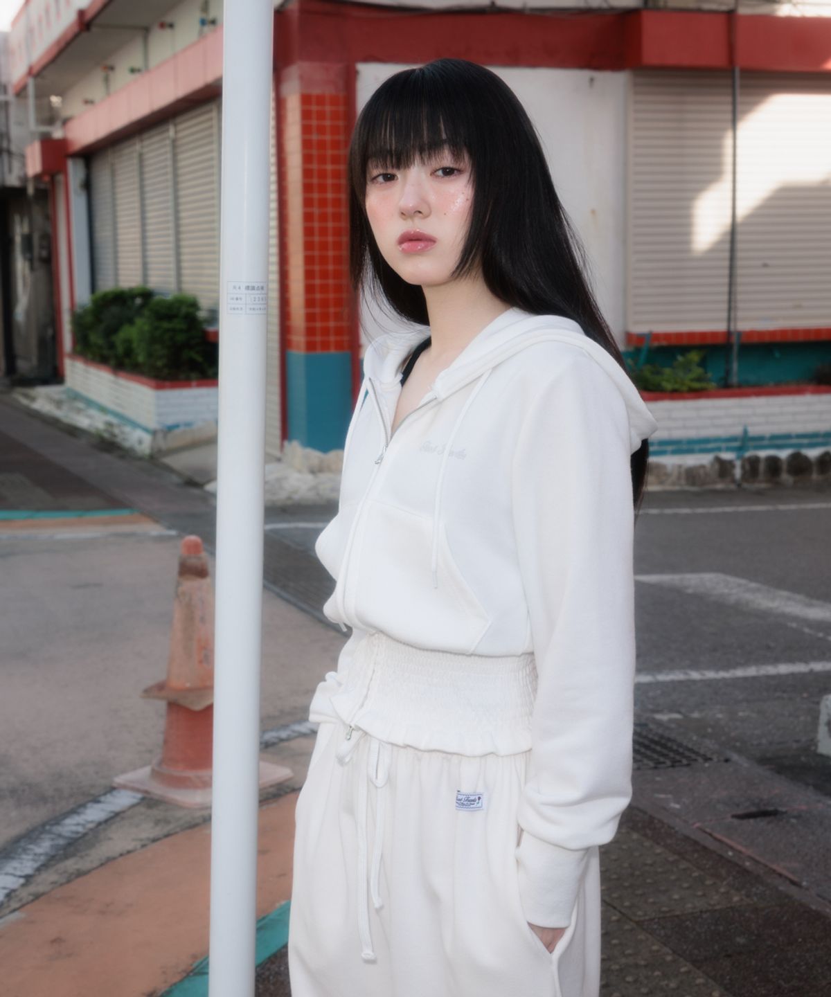로제프란츠(ROSEFRANTZ) Smoke Ruffle Hood Zip-Up [Ivory]